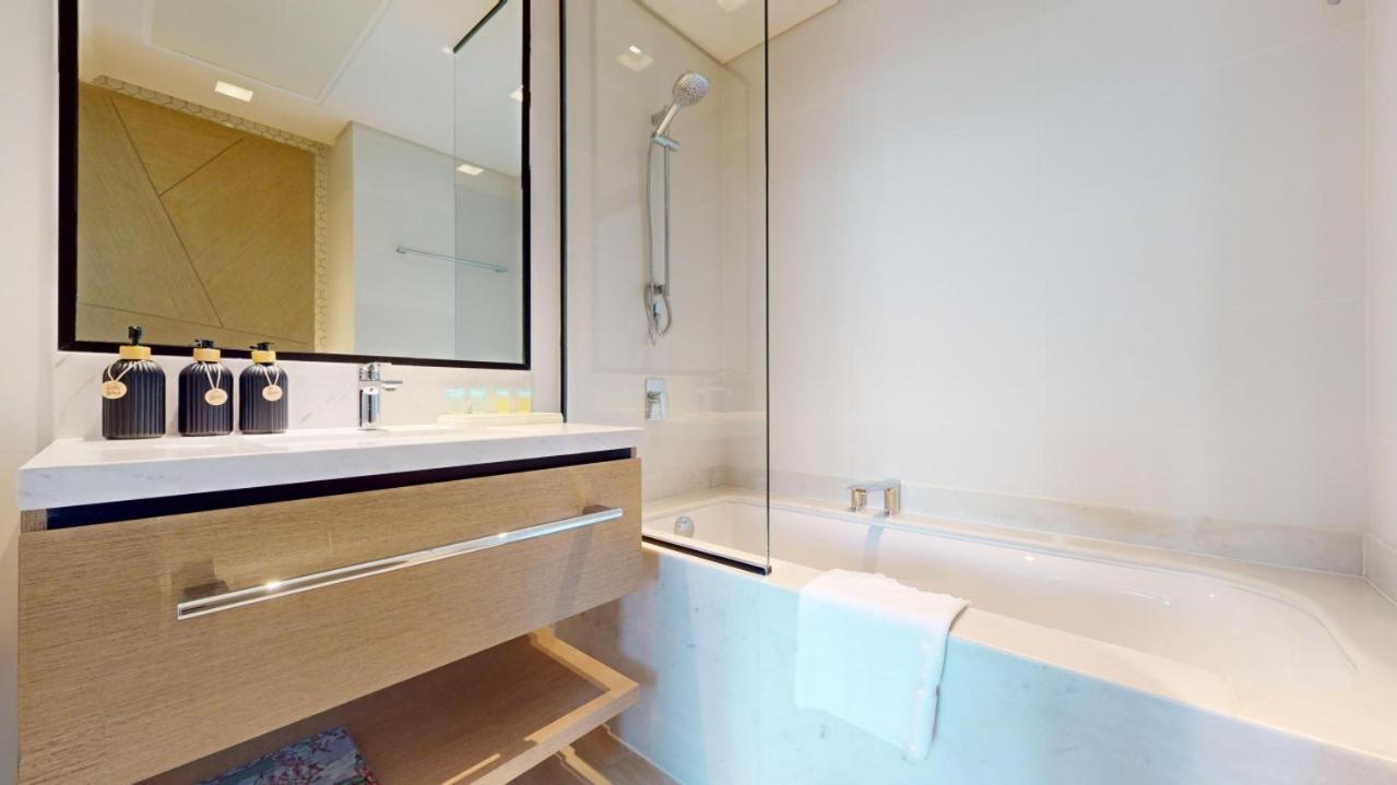 Palace Residences - Chic Two Bed With Creek Views *