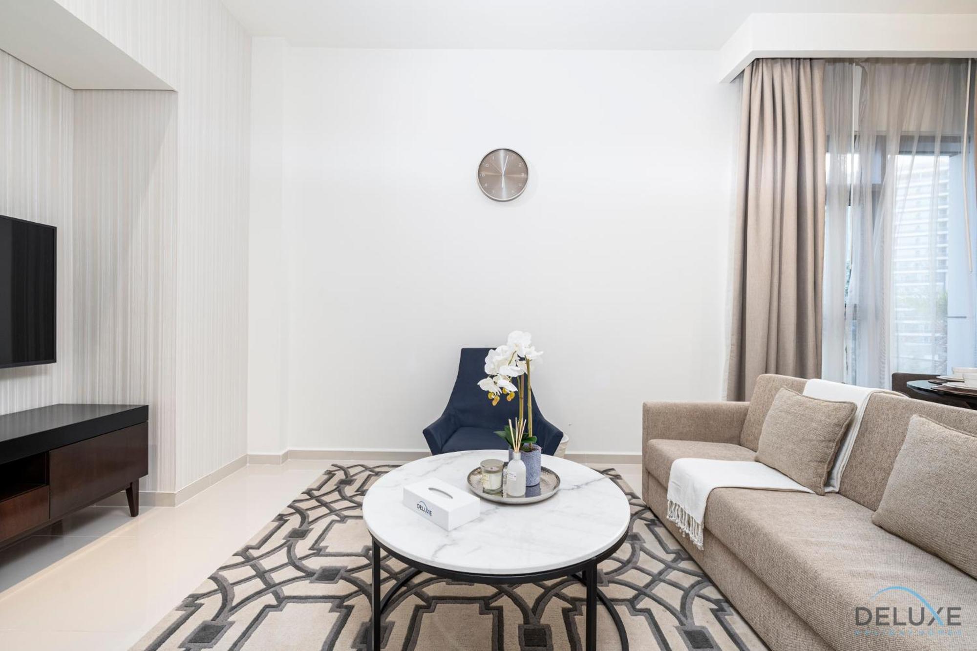 Chic 1br In Avanti Tower, Business Bay By Deluxe Homes * Dubai