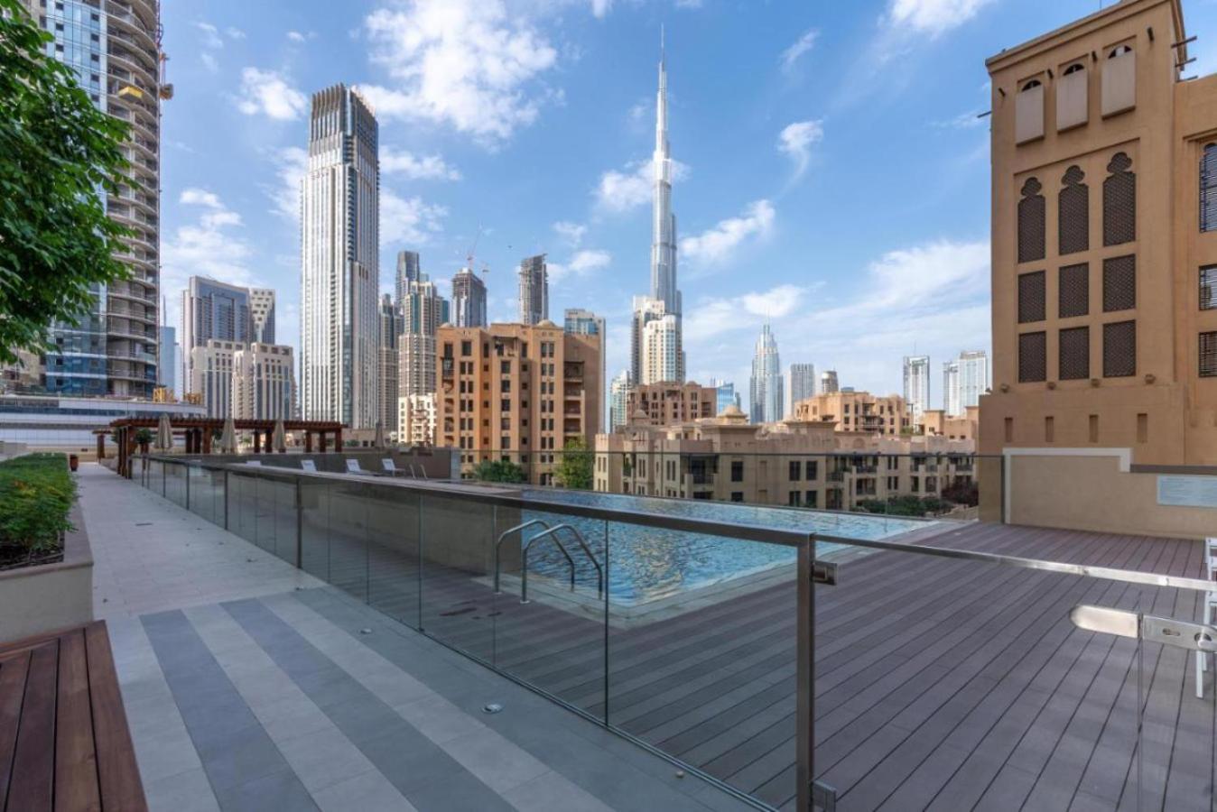 Apartment Downtown 1 Bed With Large Bright Terrace