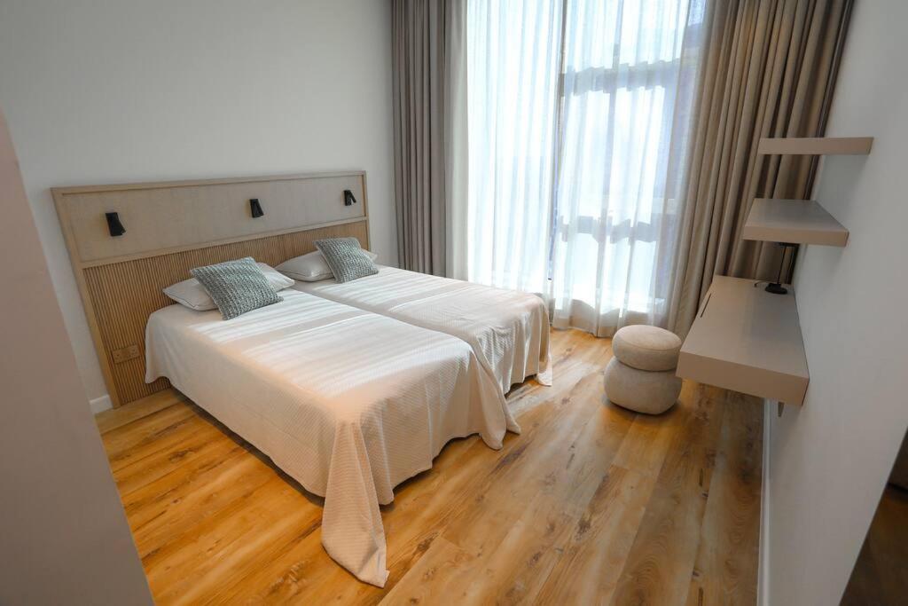 Penthouse West * Dubai