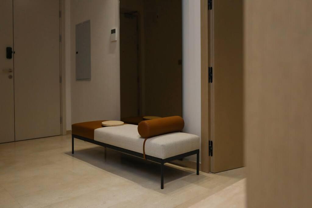 Penthouse West Apartment *