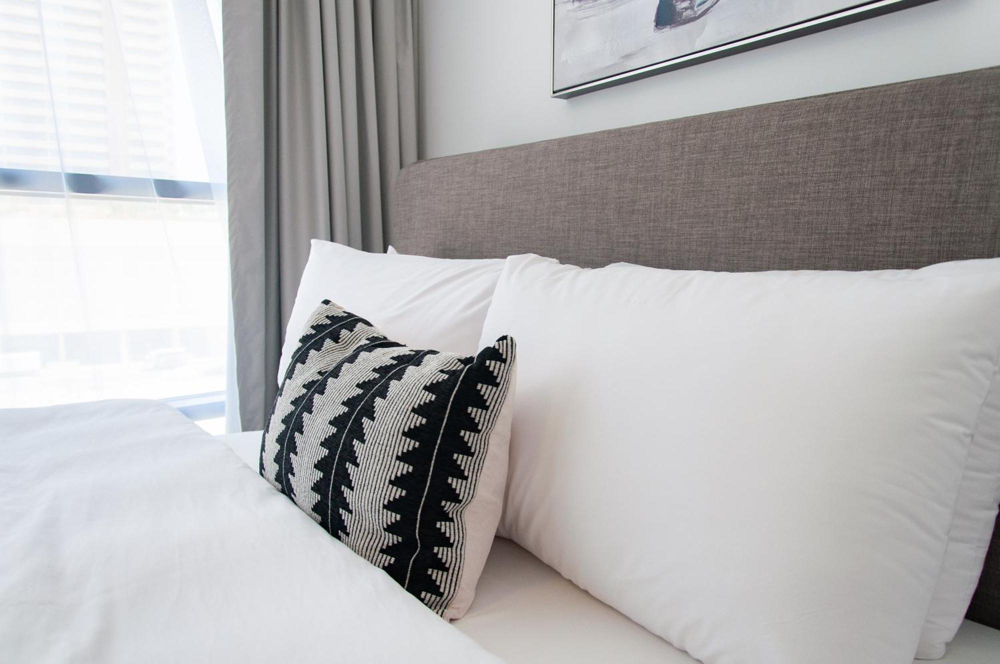 Apartment Sophisticated 2 Bedroom With Lush Interiors In Jvc *