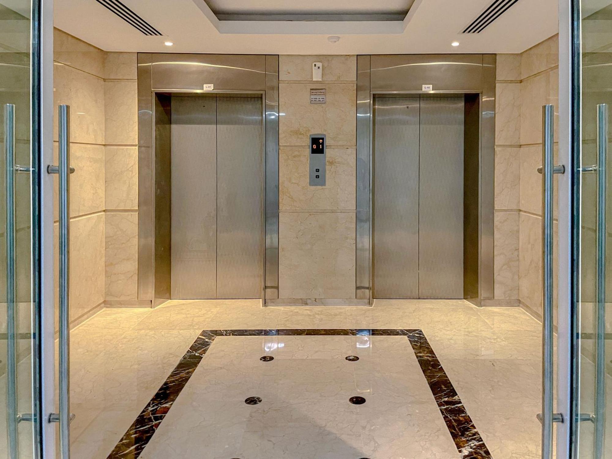 Convenient Near Metro Apartment