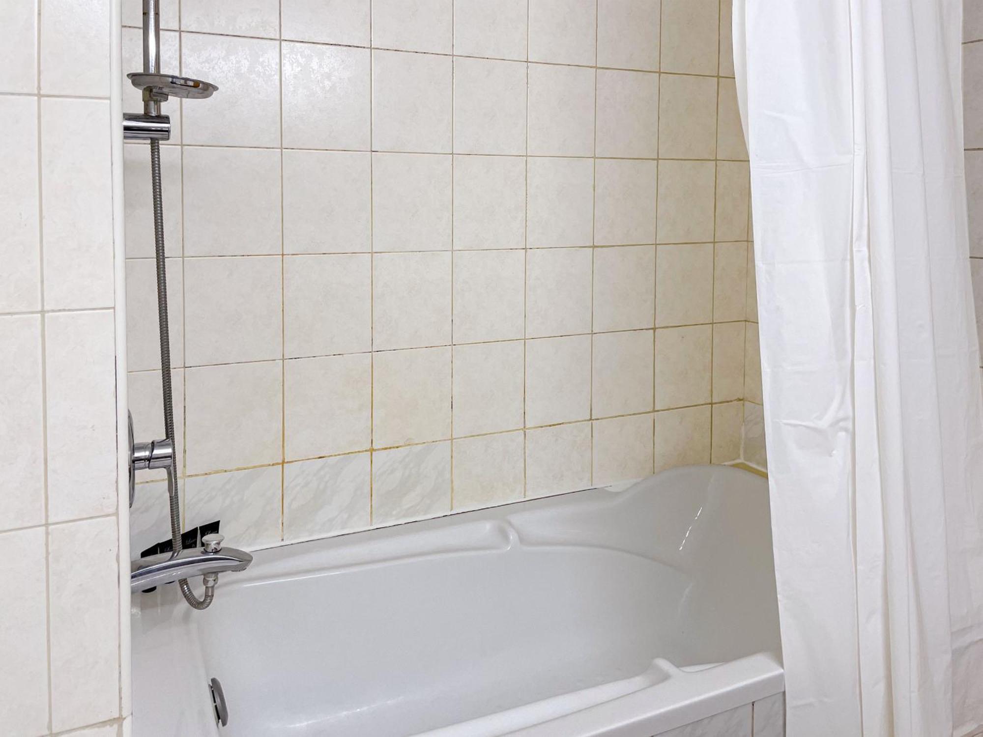 Convenient Near Metro Apartment