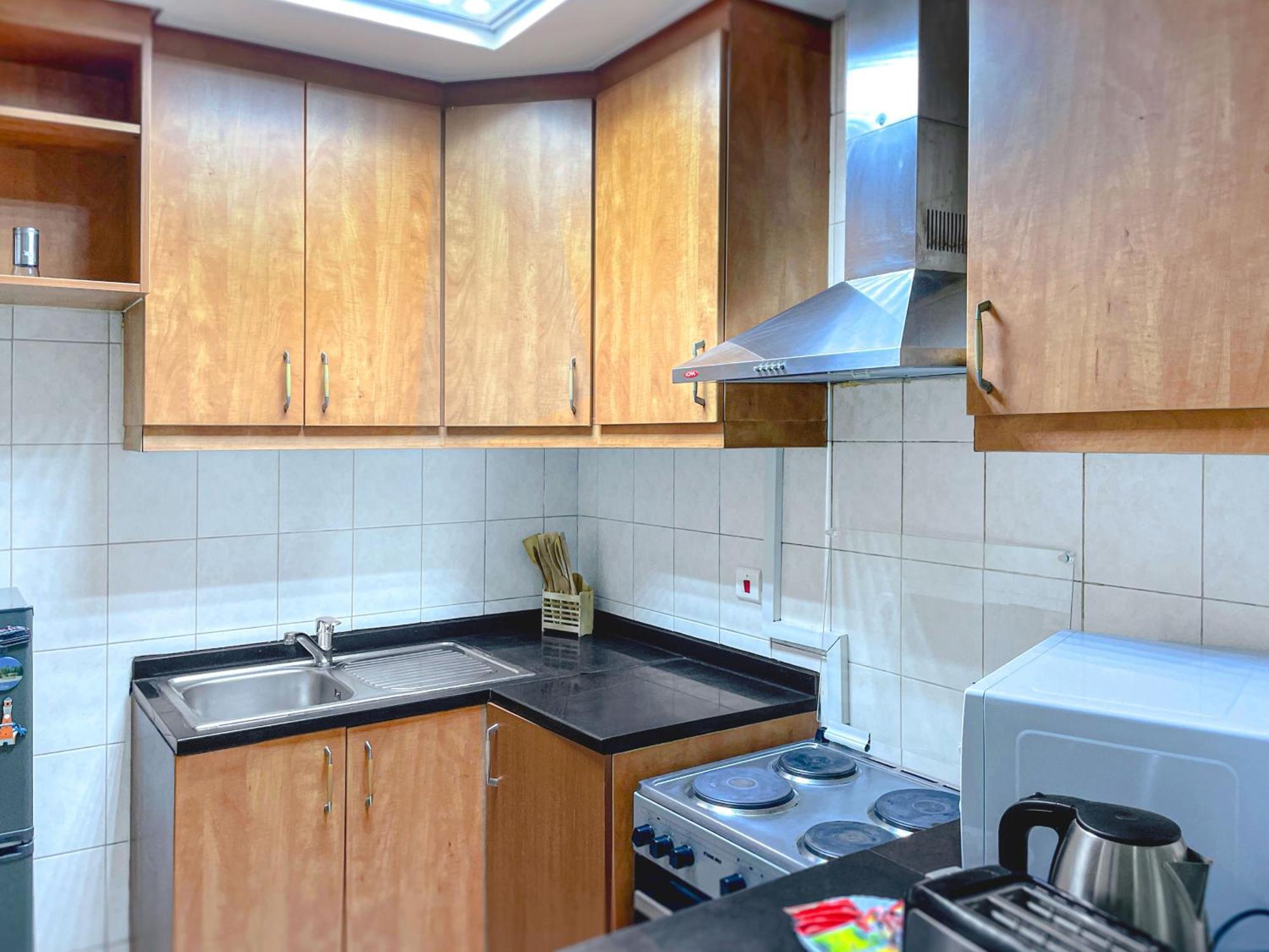 Apartment Convenient Near Metro Dubai
