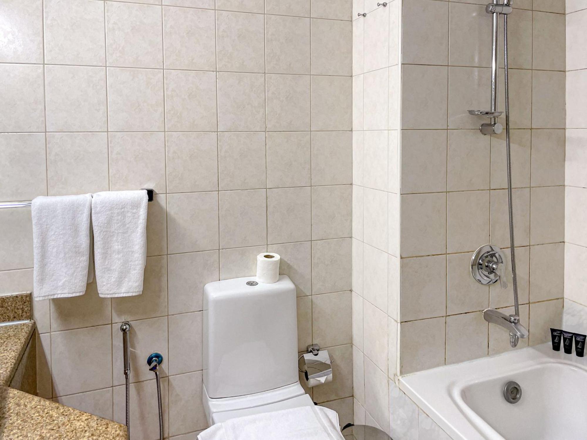 Convenient Near Metro Apartment *