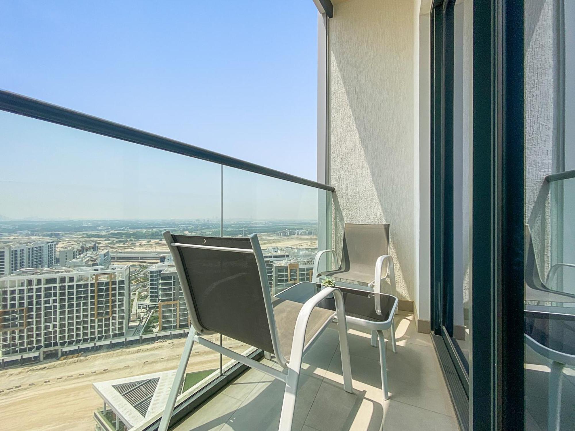 Apartment Brand New 1 Bedroom + Office - Perfect For Work