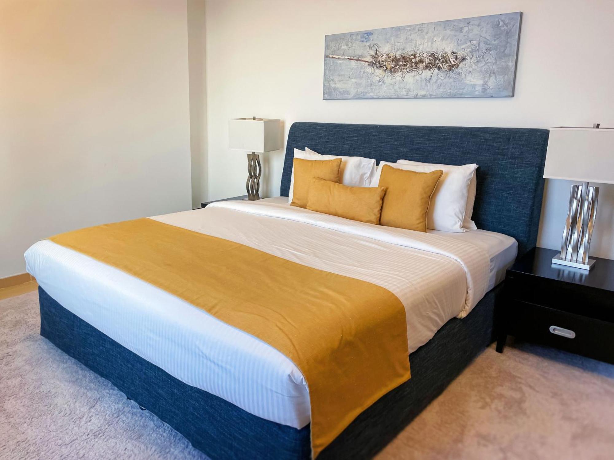 Marina And Sea View Luxury Apartment