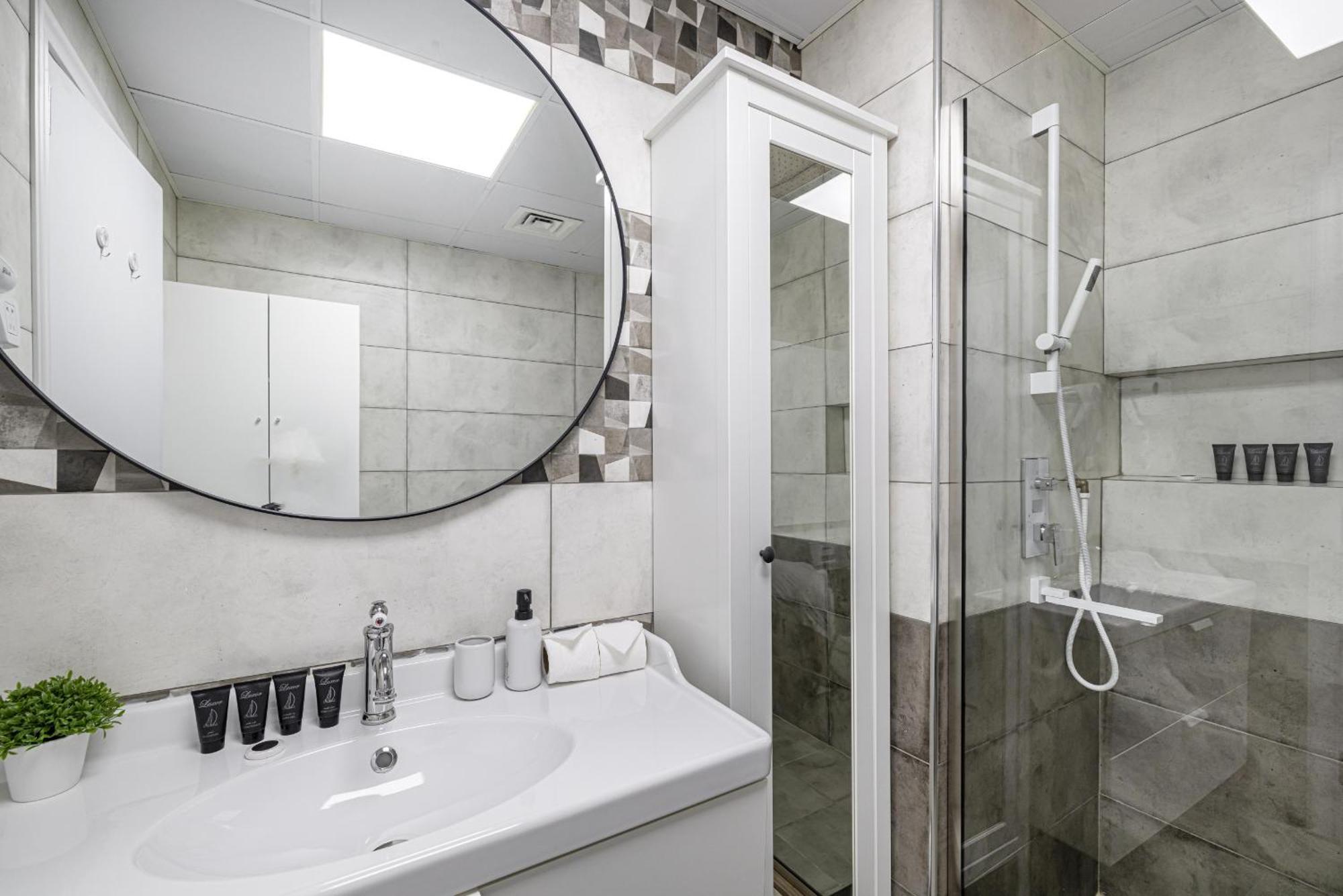Cozy And Spacious Apartment- 5min Walk To Metro Apartment Dubai