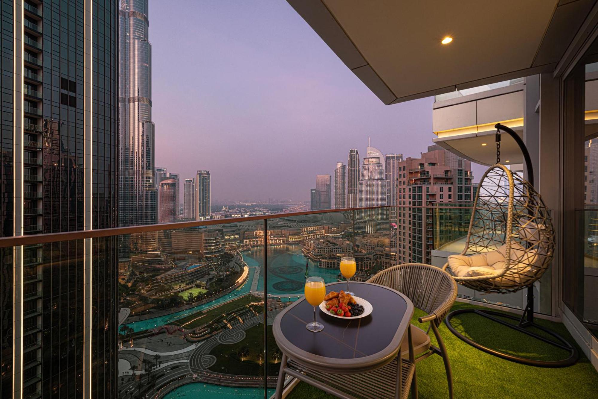 Smartstay At Opera Grand - Stunning Burj Khalifa Views - Brand New Luxury Residences *