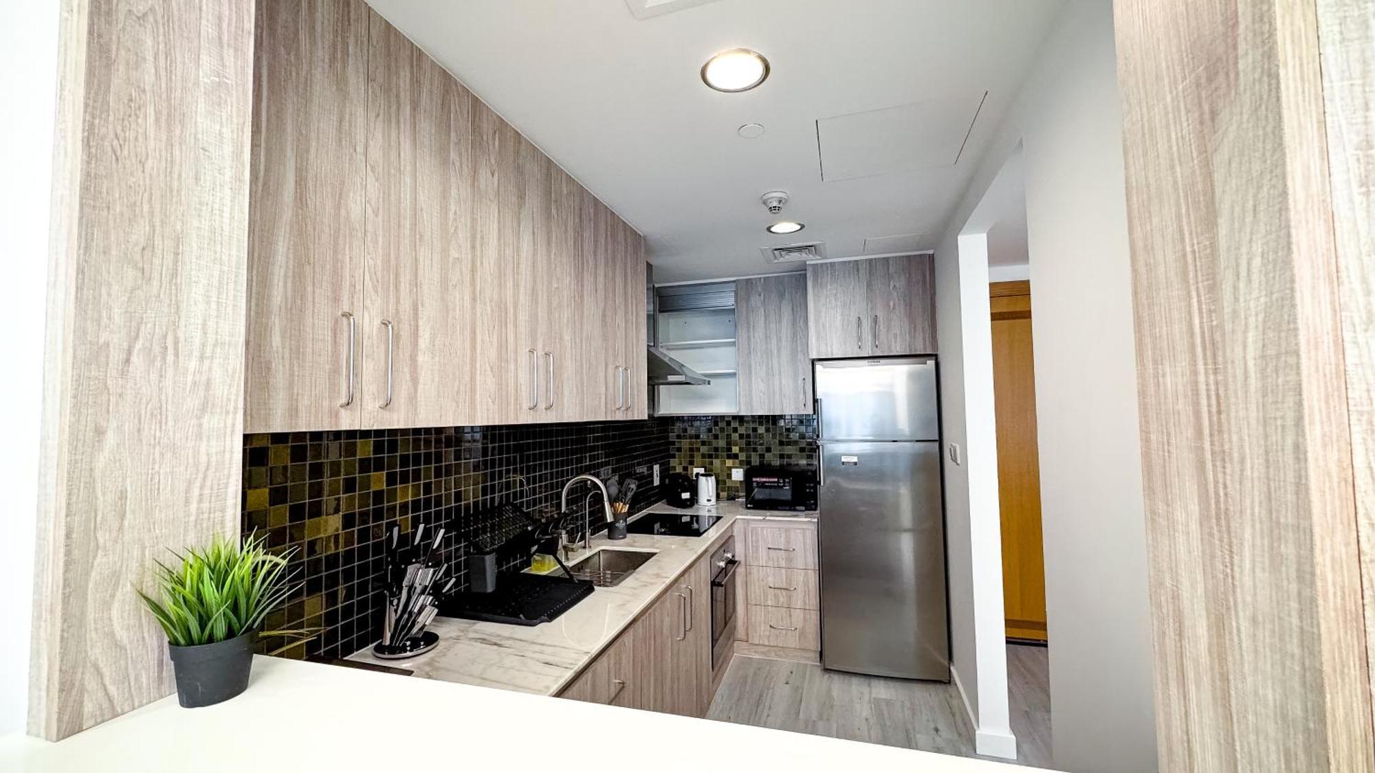 Apartment Marina - Elegant Design 1bhk - Iris Blue *