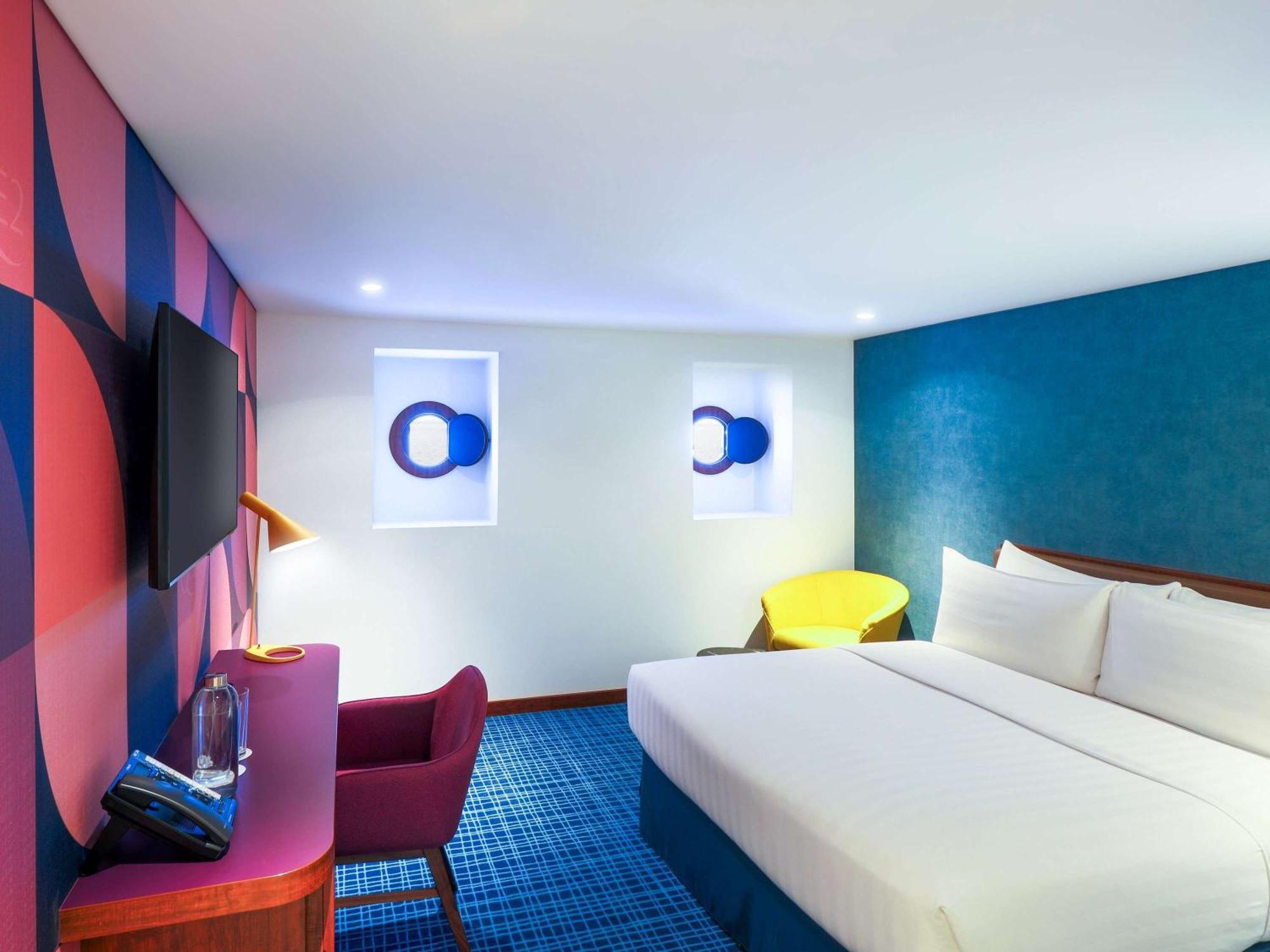 Hotel Queen Elizabeth 2