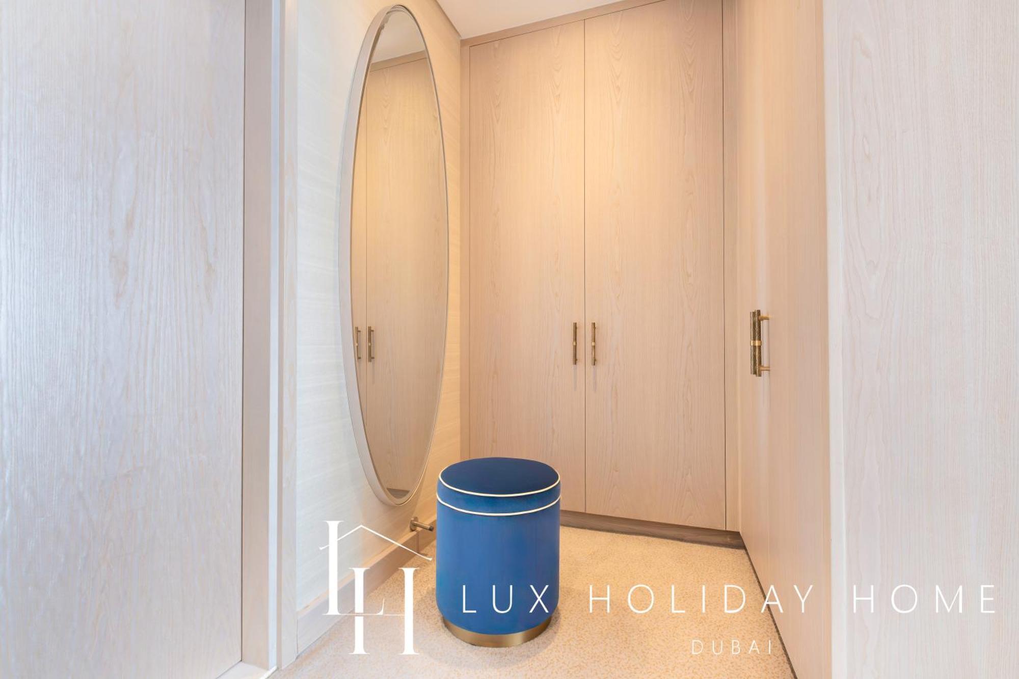 Lux Iconic Views At The Palm Tower 3 Apartment