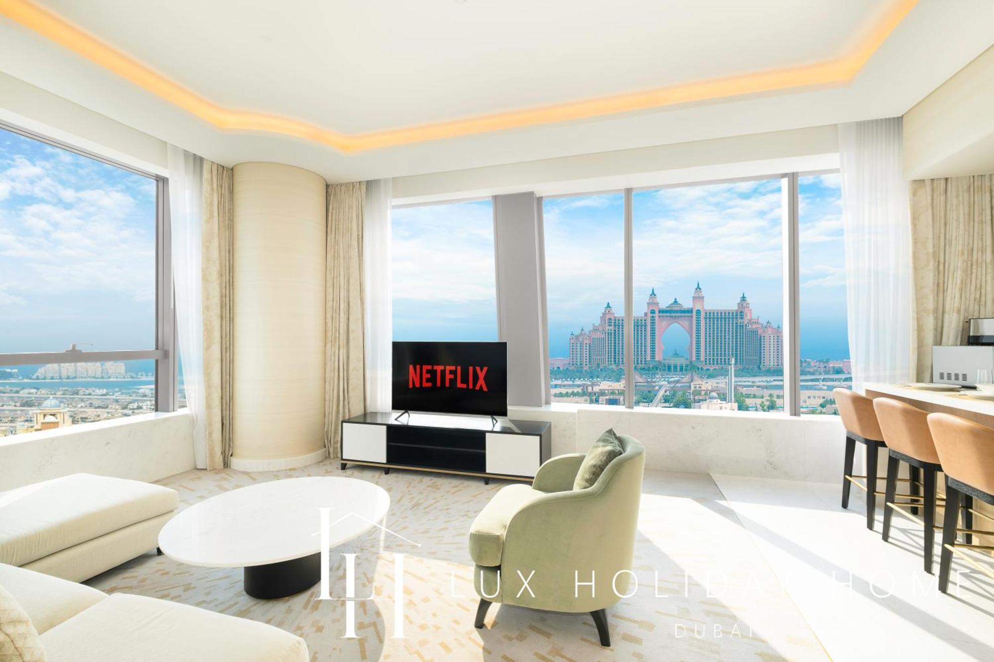 Lux Iconic Views At The Palm Tower 3 Dubai