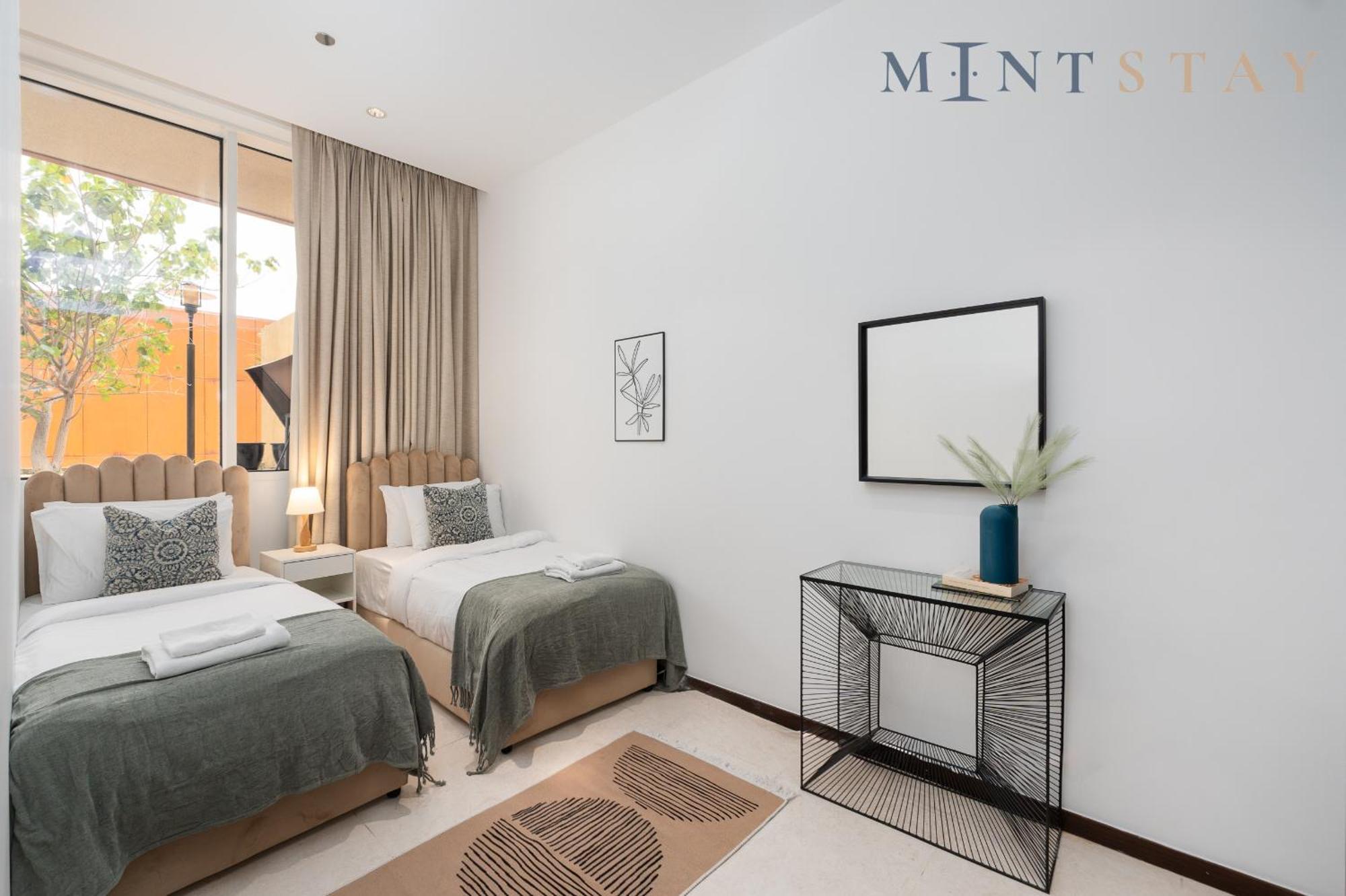 Apartment Tiara Residences, Palm Jumeirah - Mint Dubai