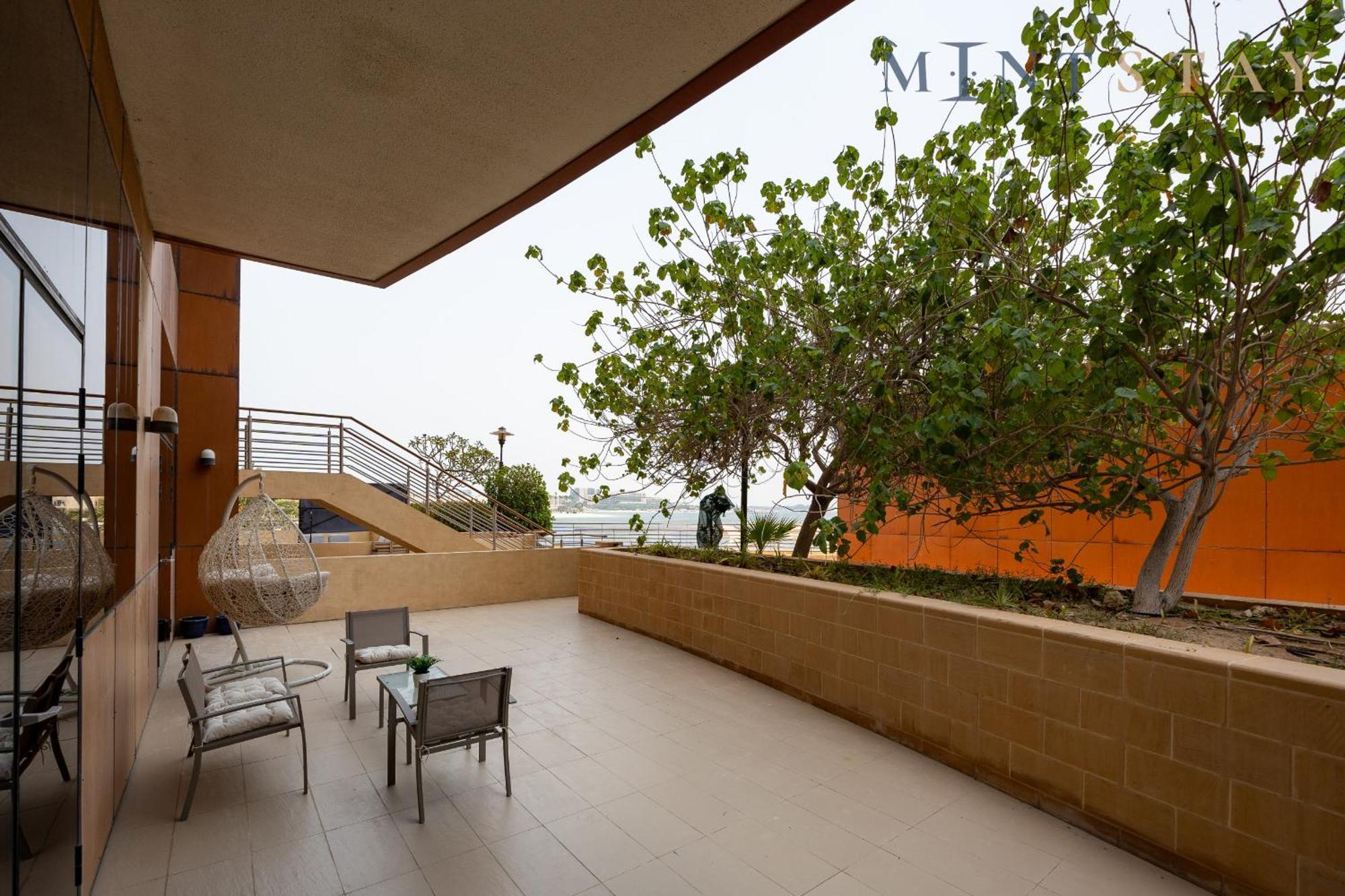 Tiara Residences, Palm Jumeirah - Mint Apartment