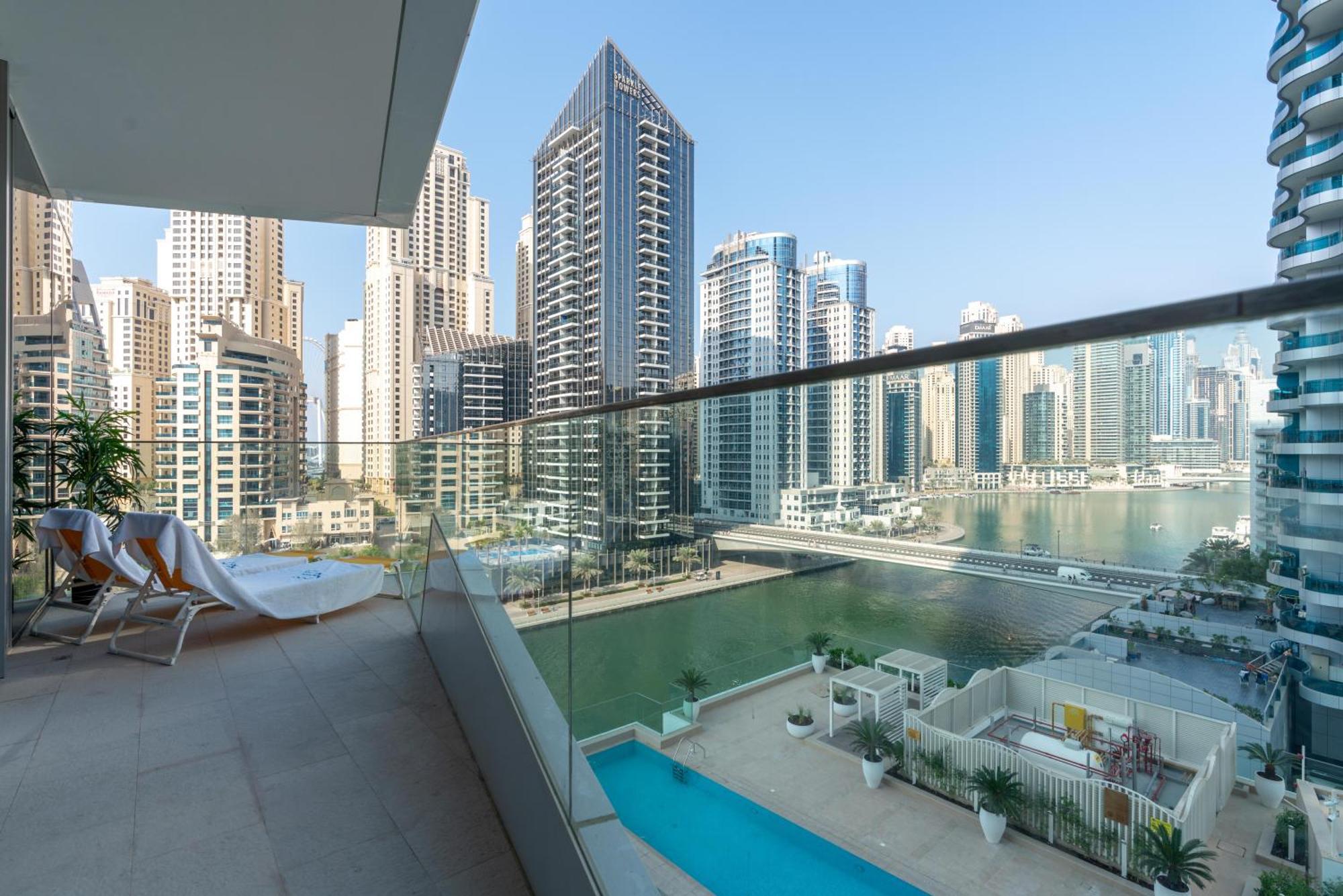 Apartment Vacay Lettings - Waterfront Luxury With Full Marina View *