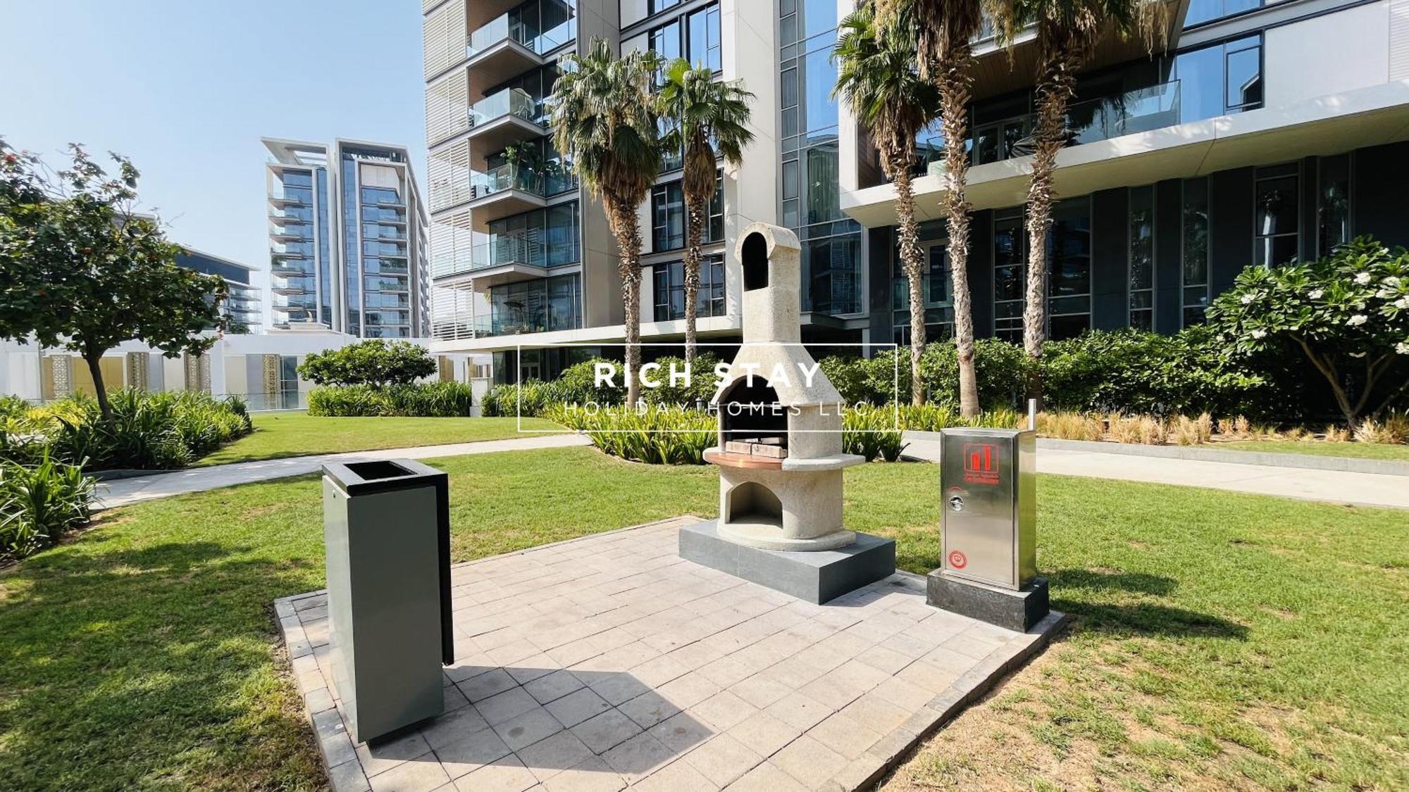 Crystal Clear 1br In Blue Waters With Ain View Daire Dubai