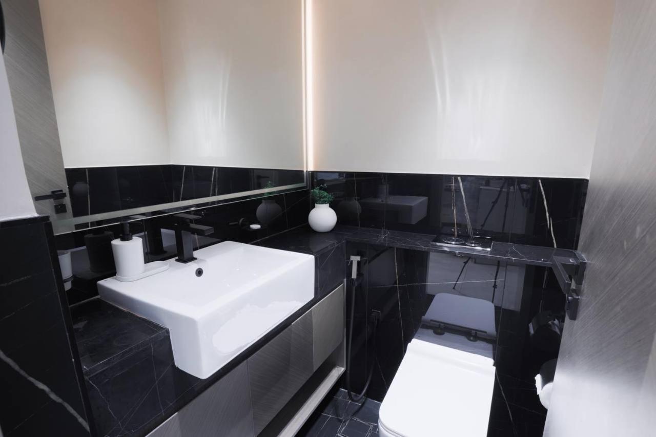 Daire Stunning 1 Bedroom In Binghatti, Burj Khalifa View *