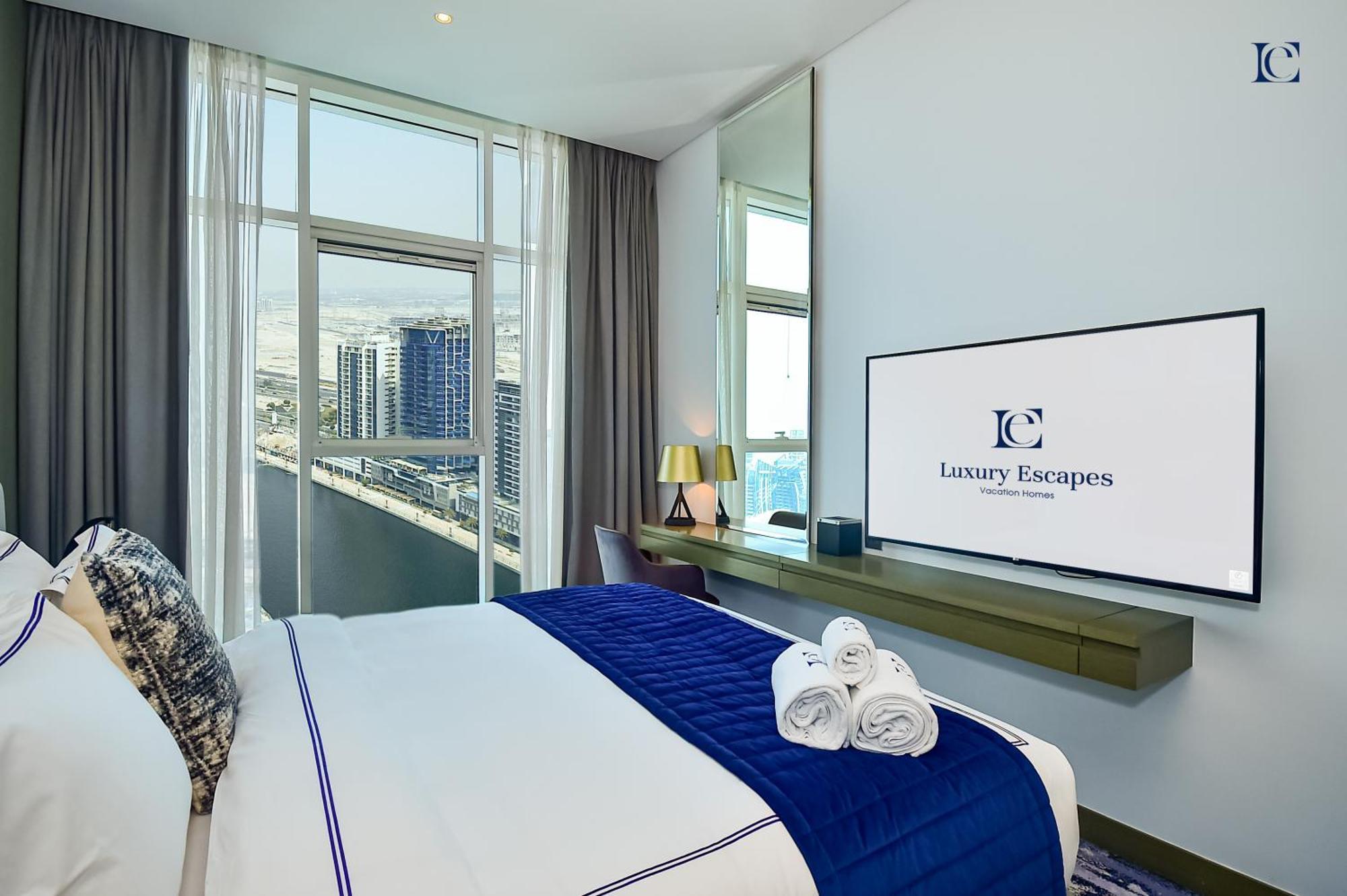 Luxury Escapes - Damac Maison Prive - Canal View Apts - Near Mall