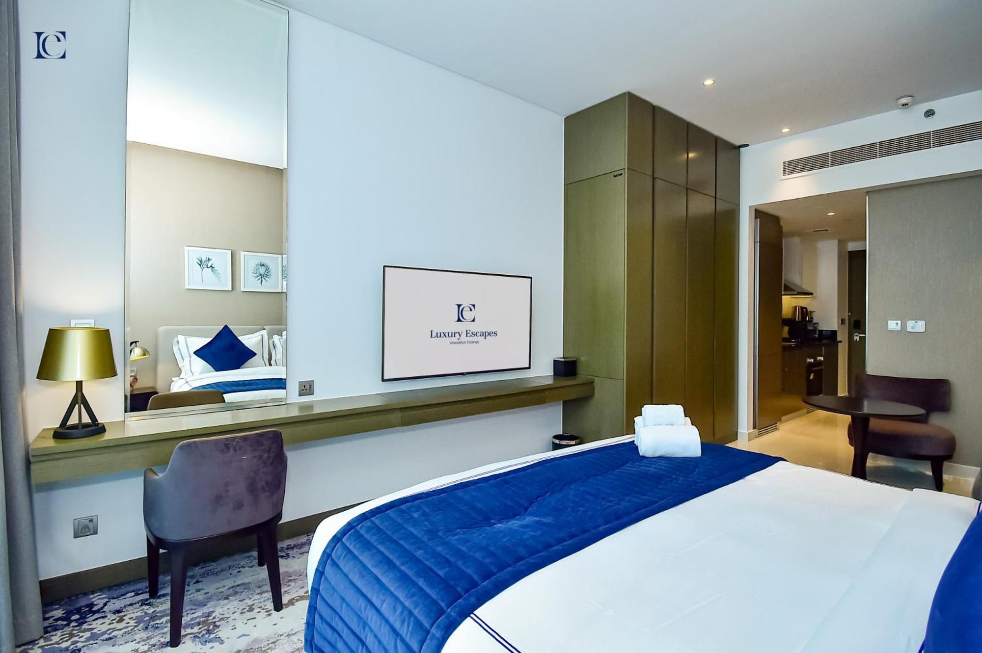 Luxury Escapes - Damac Maison Prive - Canal View Apts - Near Mall *