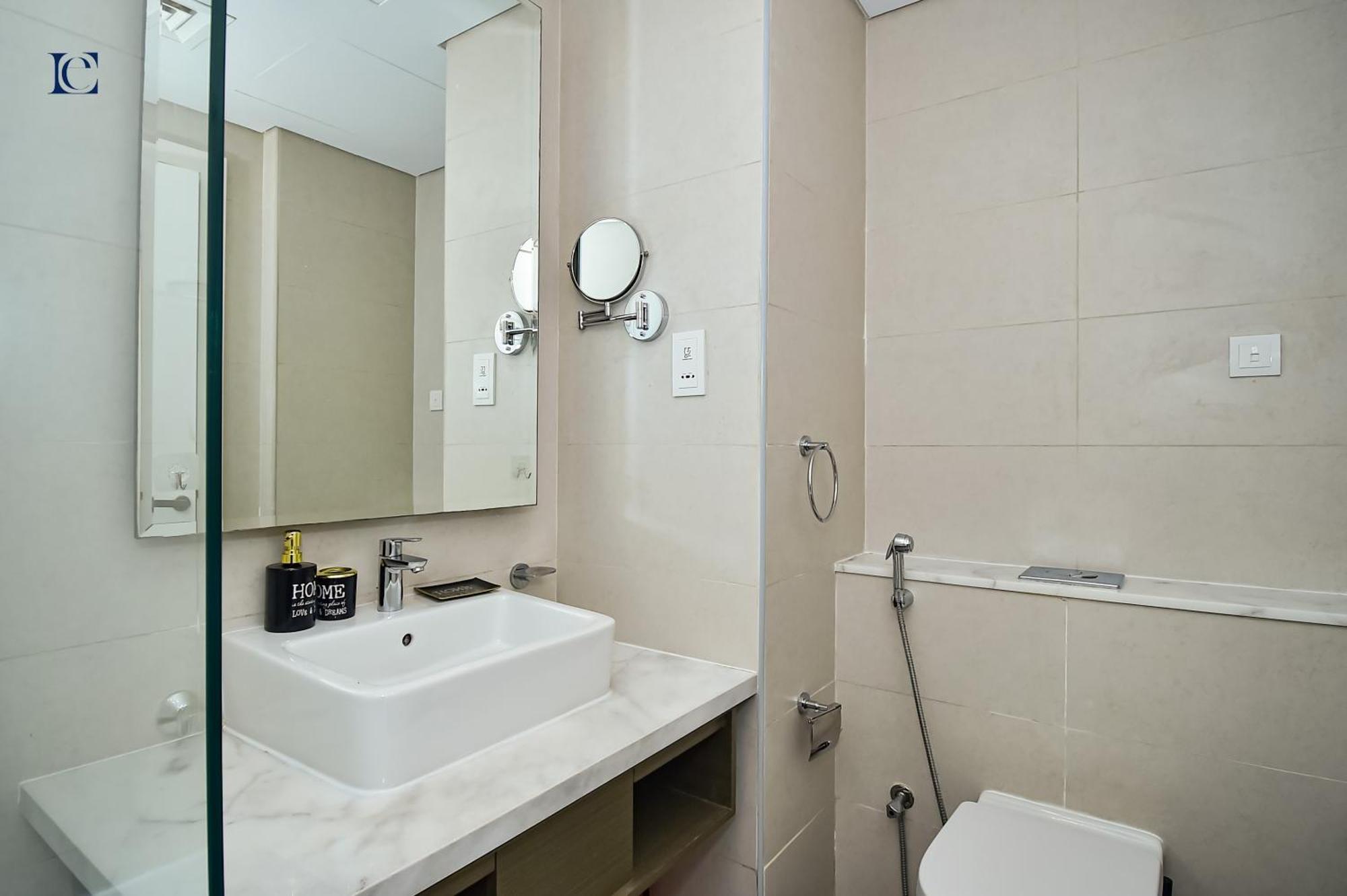 Apartment Luxury Escapes - Damac Maison Prive - Canal View Apts - Near Mall