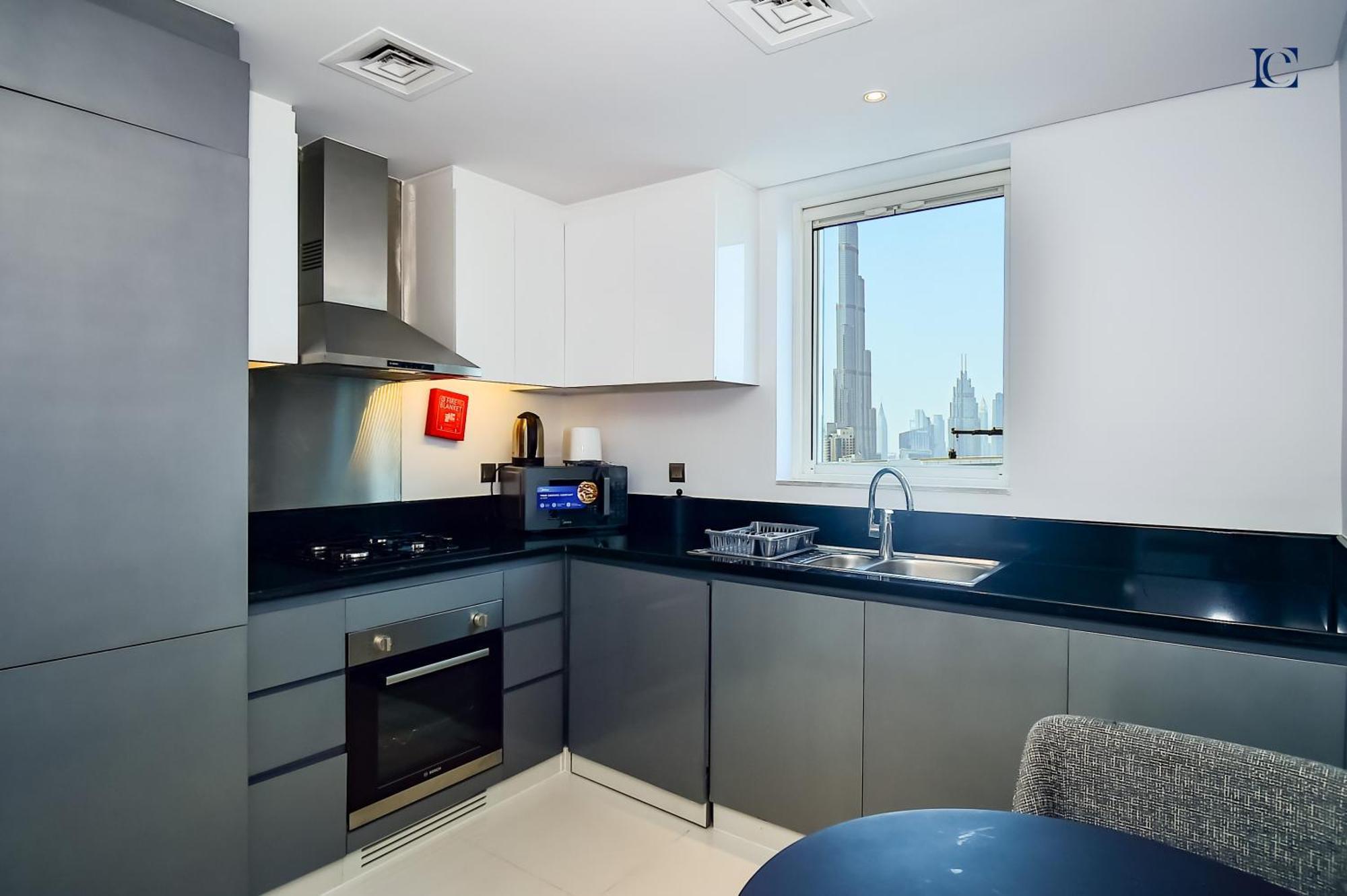 Luxury Escapes - Damac Maison Prive - Canal View Apts - Near Mall Apartment Dubai