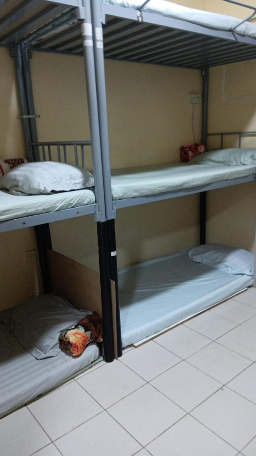 Albergue Uae *