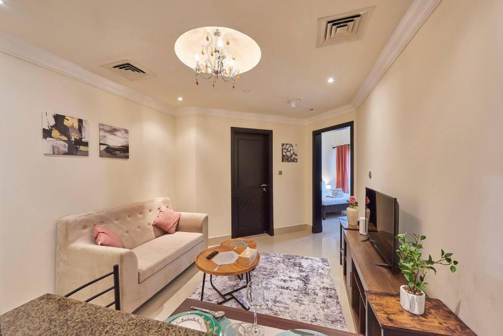 Cozy 1bedroom Skylight Le Grand Chateau Apartment Dubai