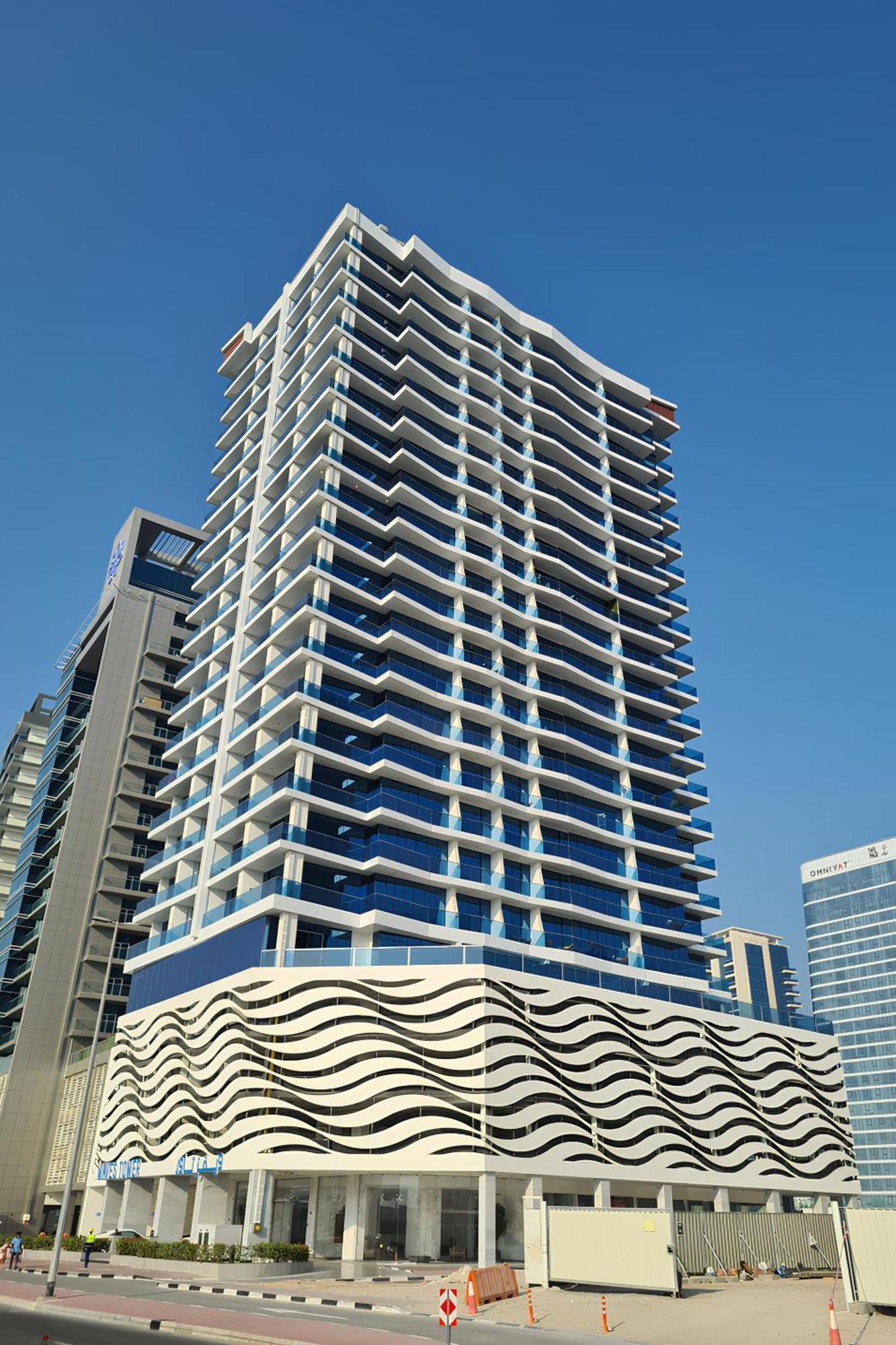 Spacious 2bdr Canal And Partial Burj Khalifa Views, Business Bay * Dubai