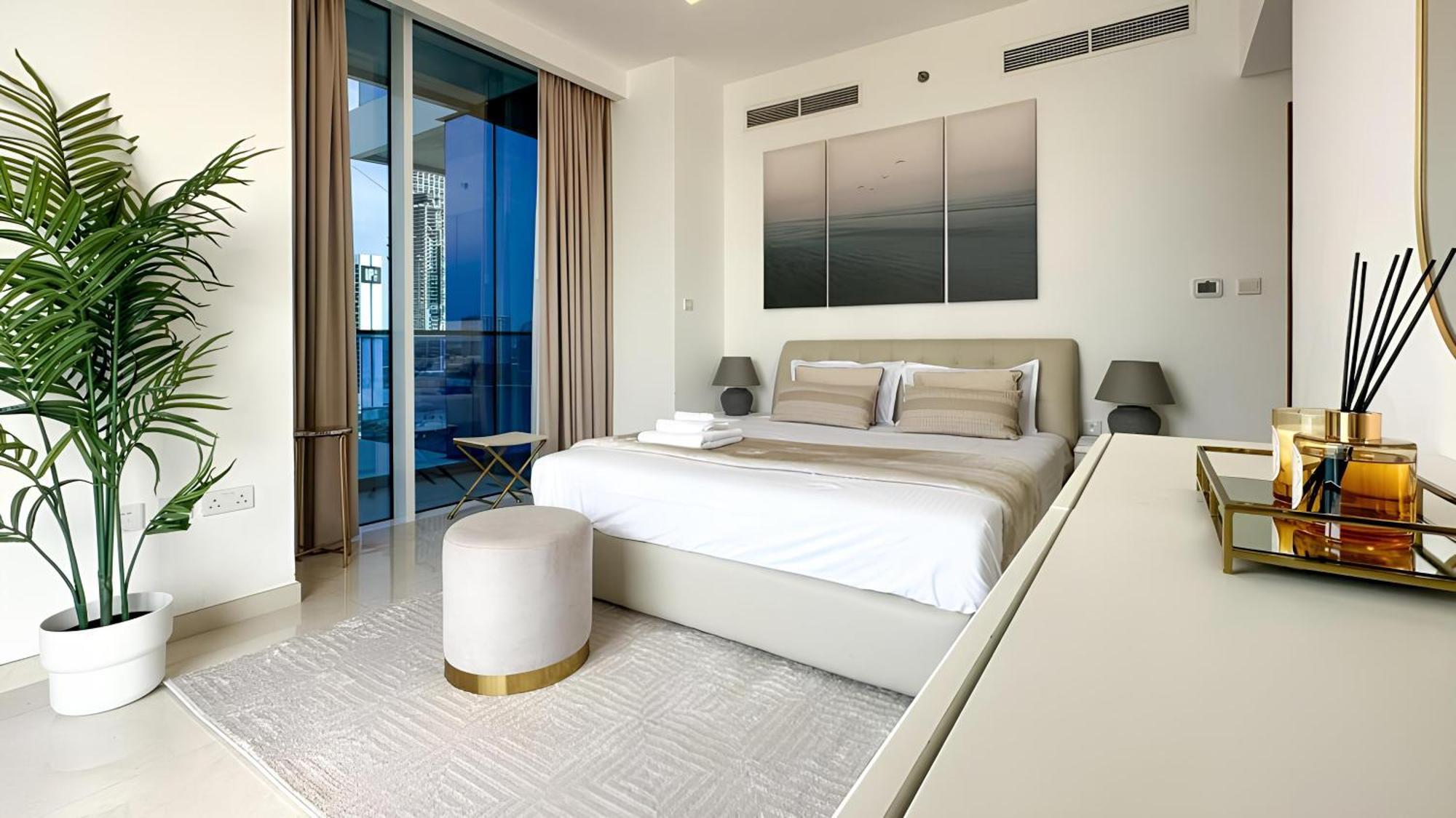 Spacious 2bdr Canal And Partial Burj Khalifa Views, Business Bay