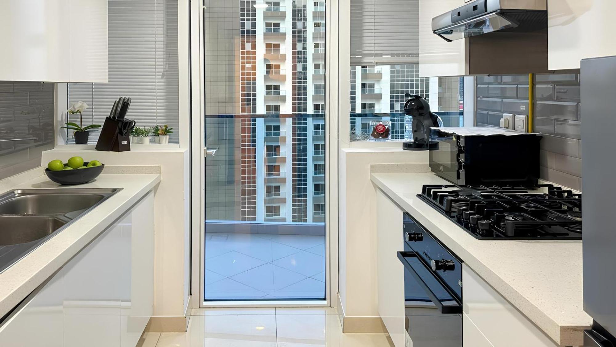 Spacious 2bdr Canal And Partial Burj Khalifa Views, Business Bay Apartment *