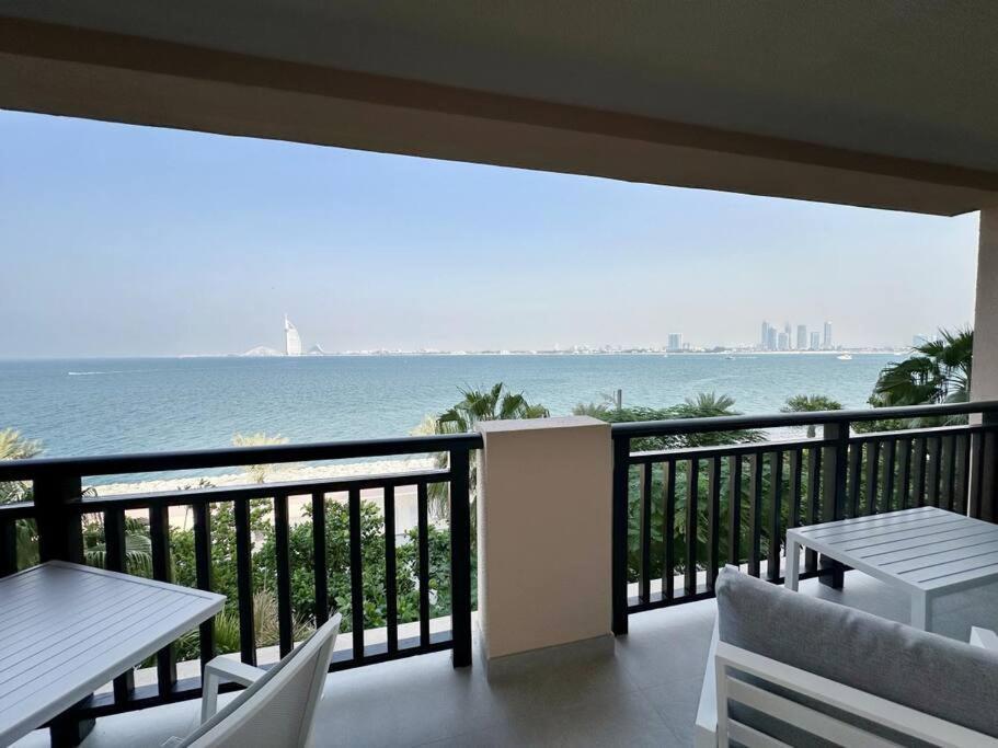 Apartment Elegantly Renovated 1br At 5 Star *