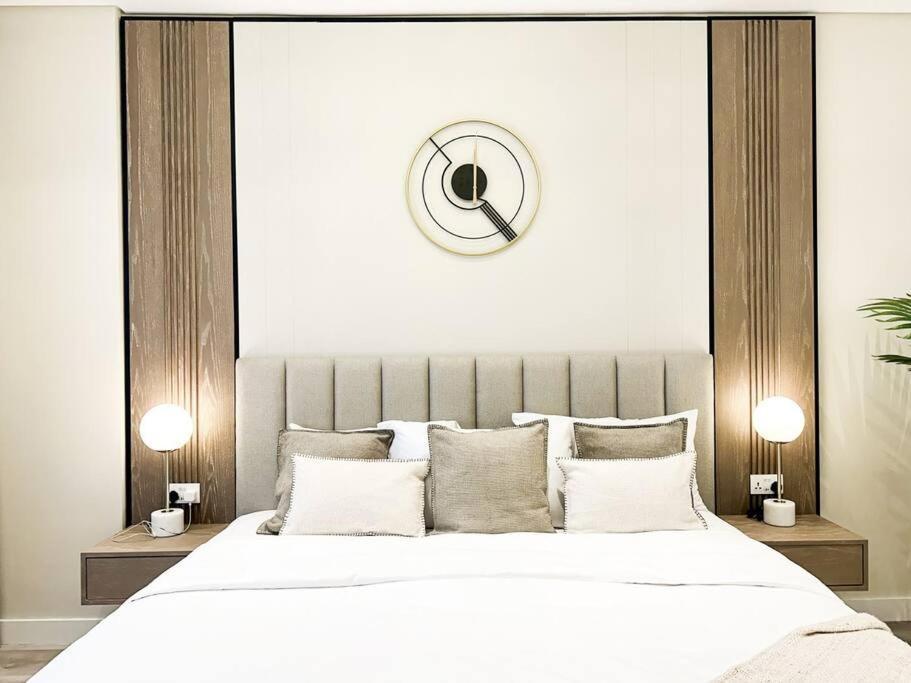 Elegantly Renovated 1br At 5 Star *