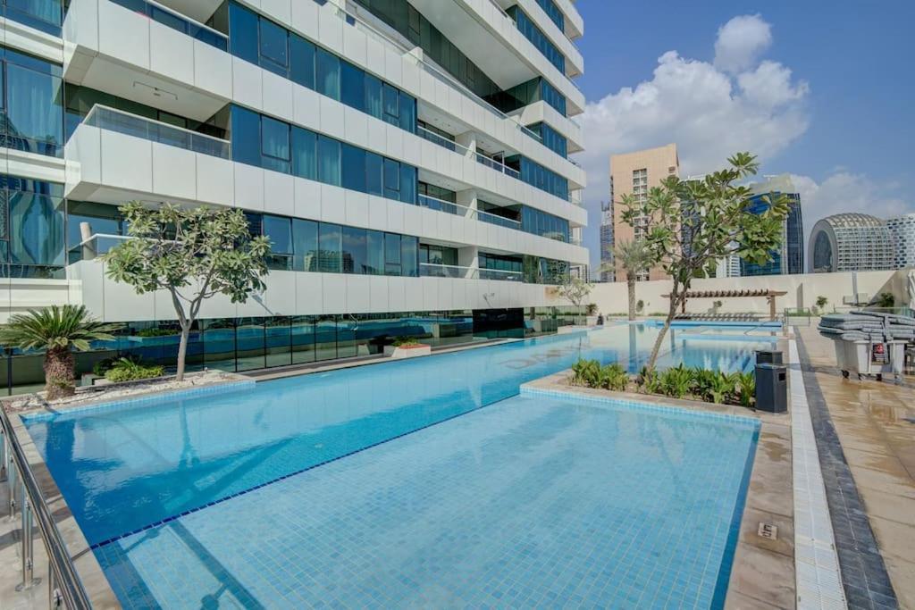 Canal View L L Great Amenities Apartment *