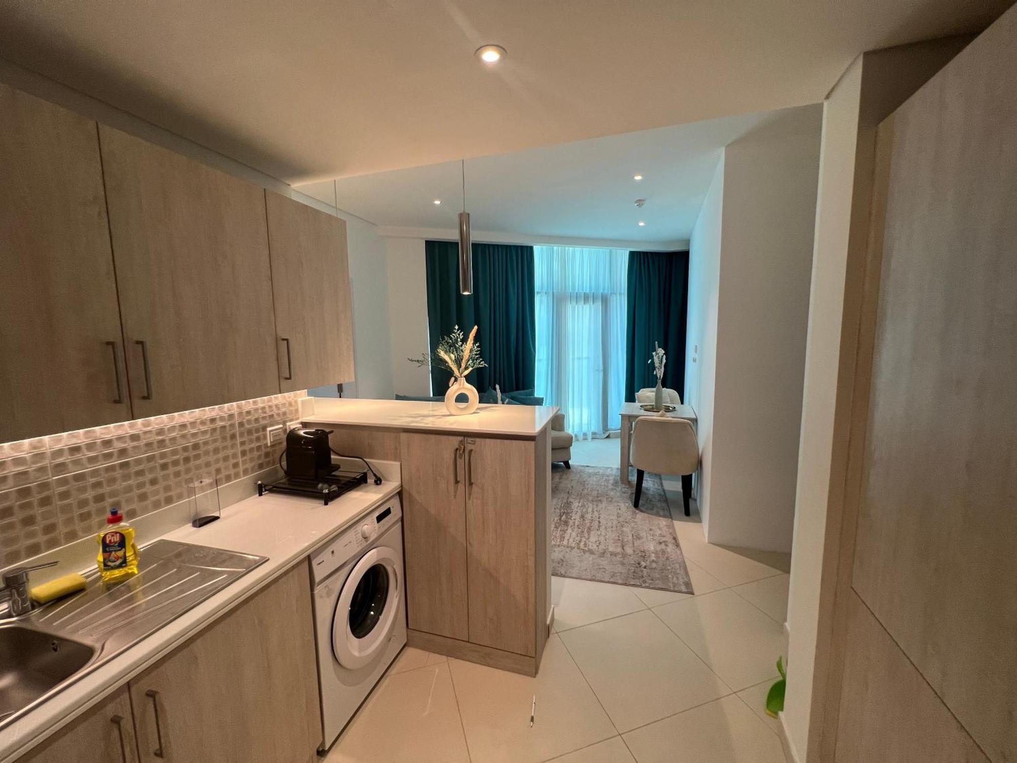 Daire Sevenpalm 2br Seaview Rooftoppool Privbeach *