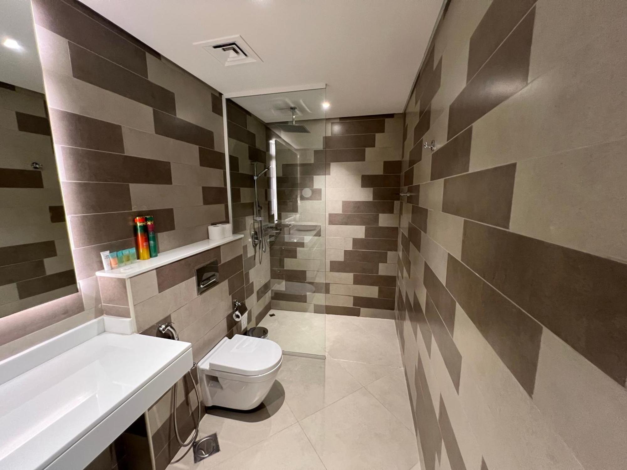 Daire Sevenpalm 2br Seaview Rooftoppool Privbeach Dubai