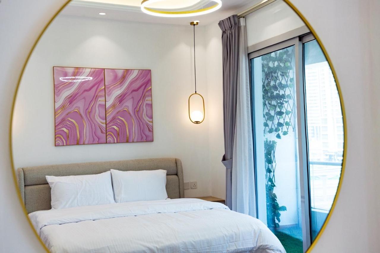 Marina - 1bhk Modish *