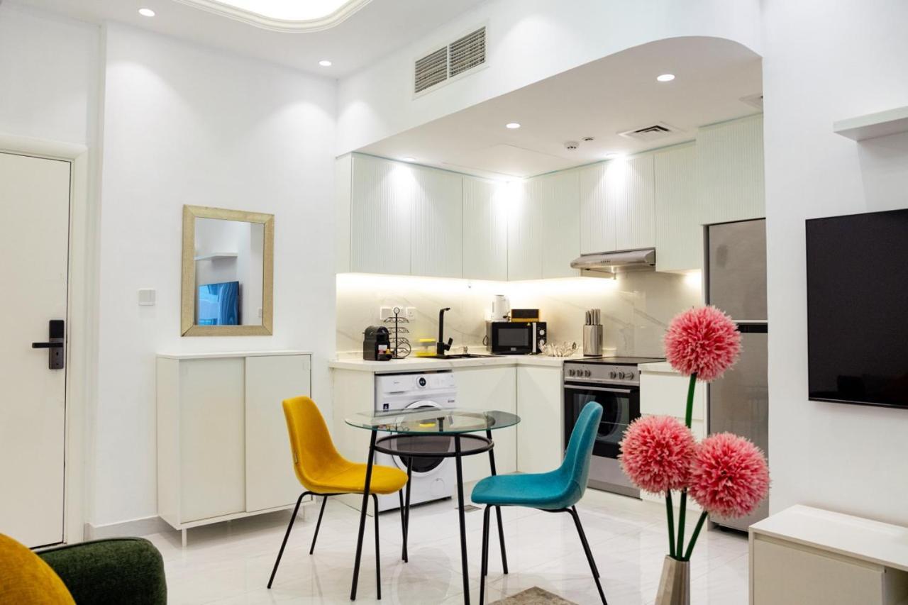 Marina - 1bhk Modish Apartment
