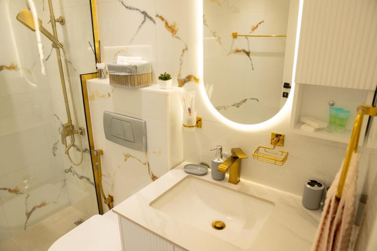 Apartment Marina - 1bhk Modish