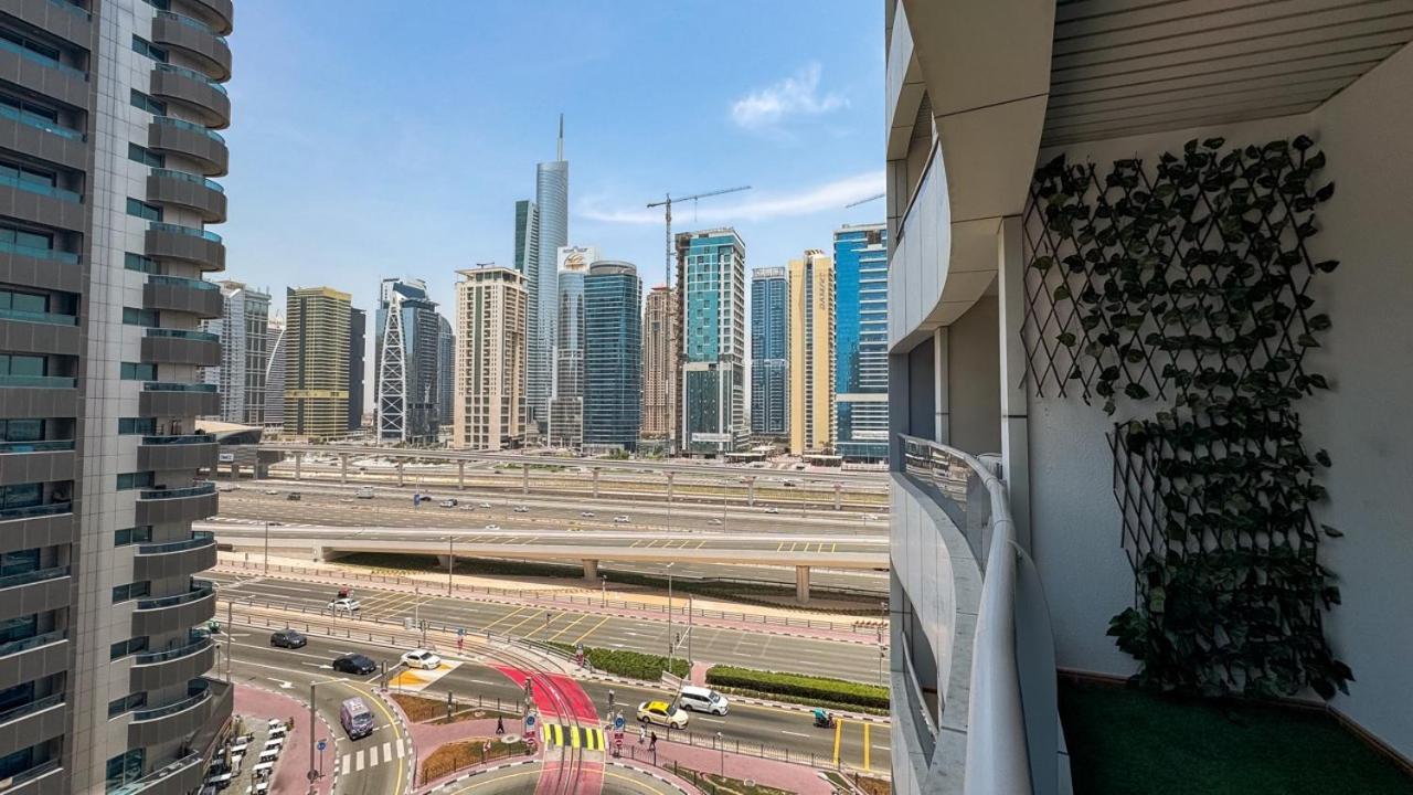 Marina - 1bhk Modish Apartment Dubai