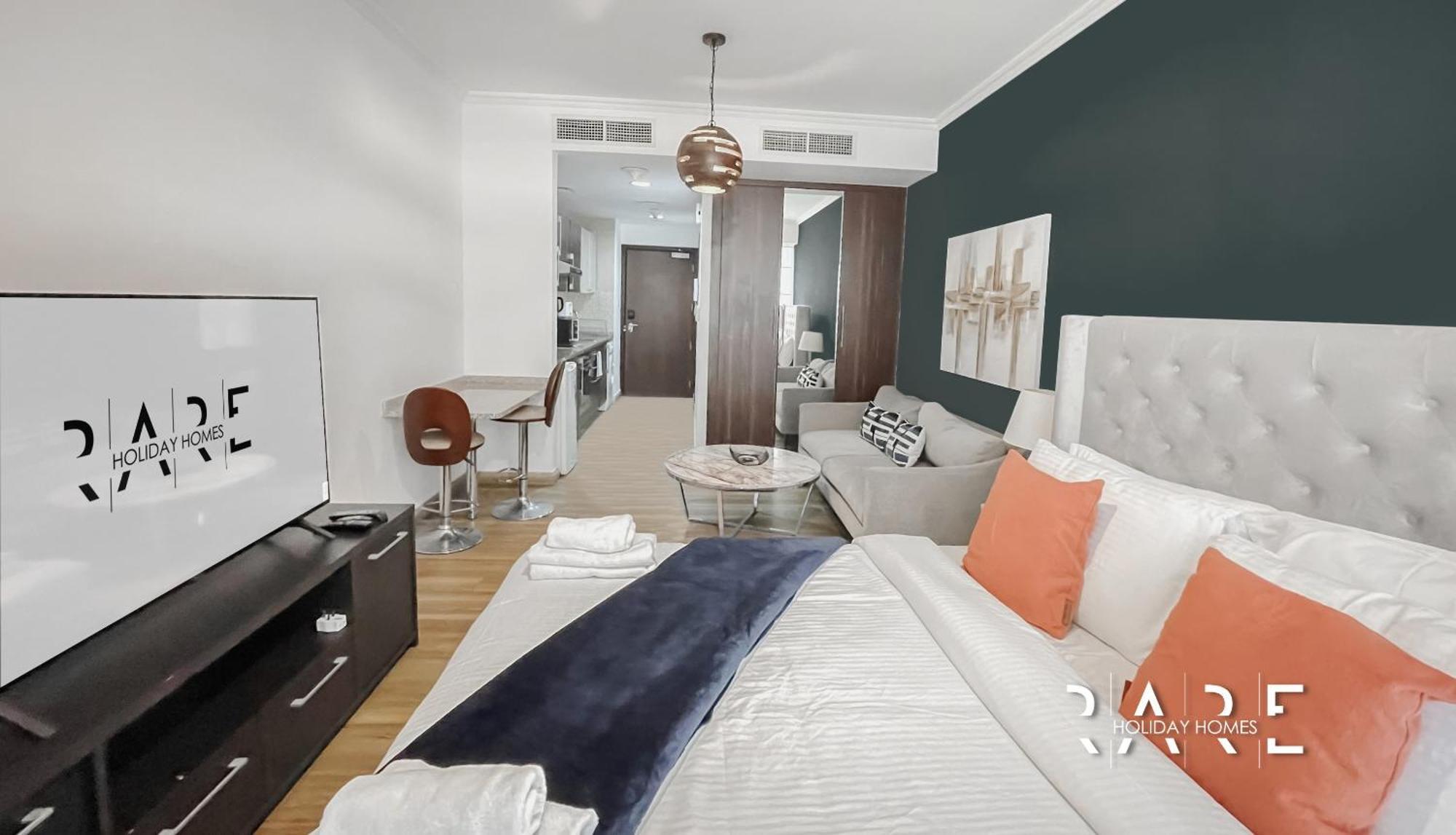 Rare Homes - Goldcrest Executive - R3012 - Jumeirah Towers Apartment *