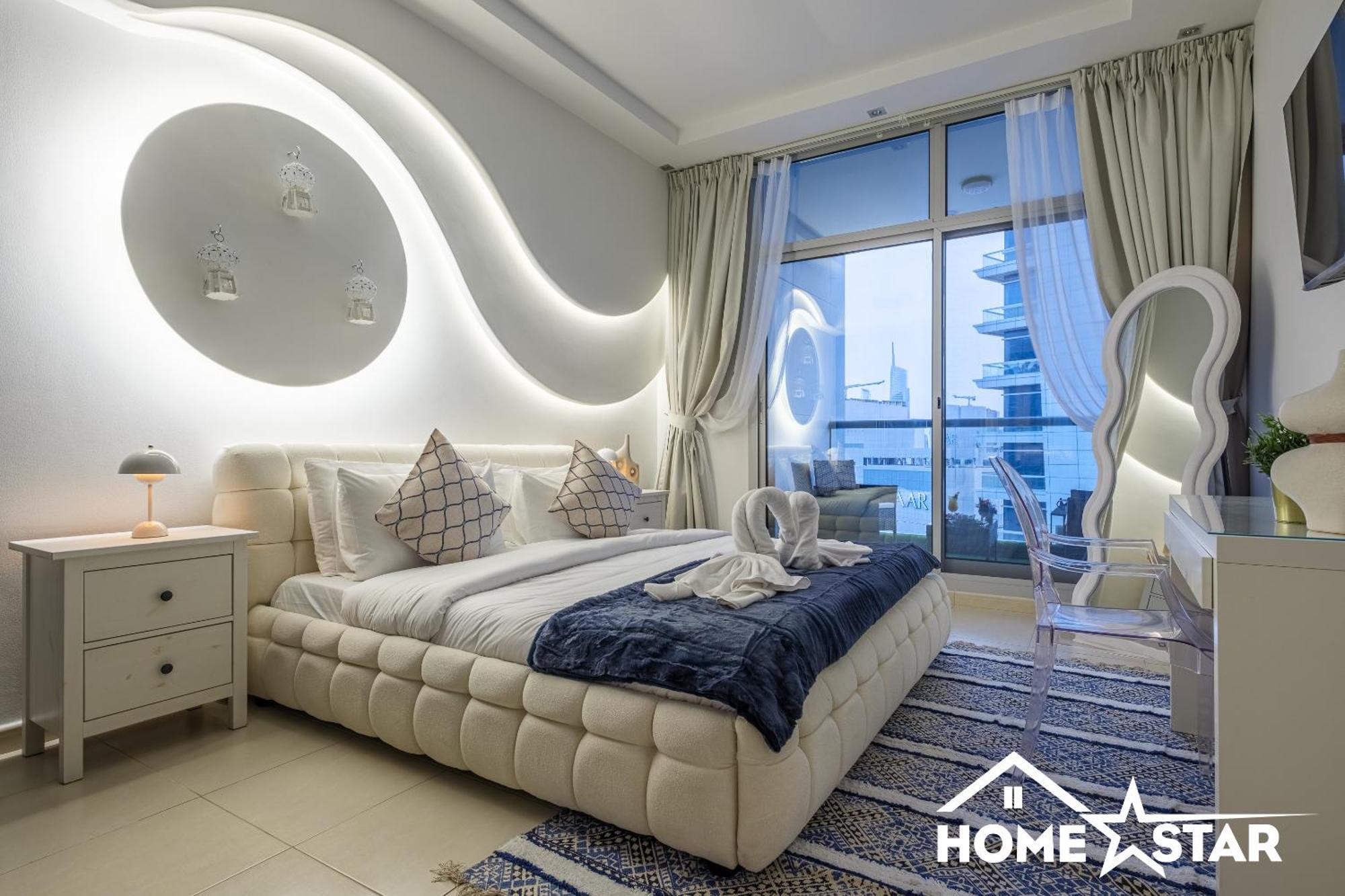Apartment Marina & Views, Pool, Art Haven! Near Cafes Dubai