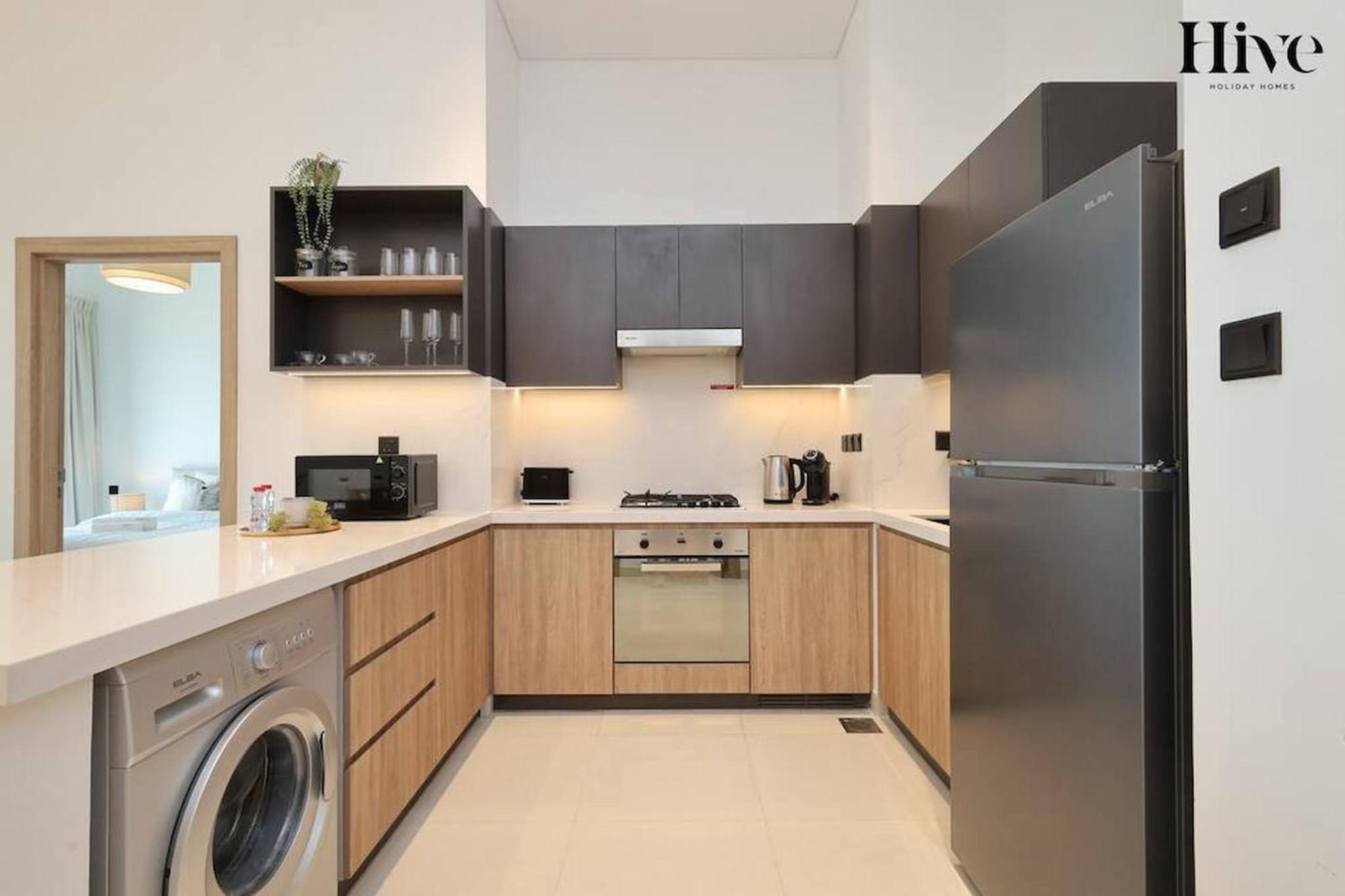 7 By Aurora 106 Apartment Dubai