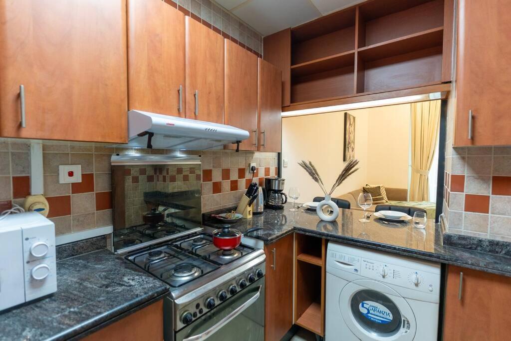 Unit In Marina Apartment