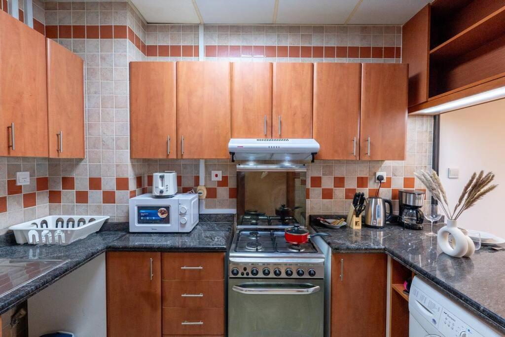 Unit In Marina * Dubai