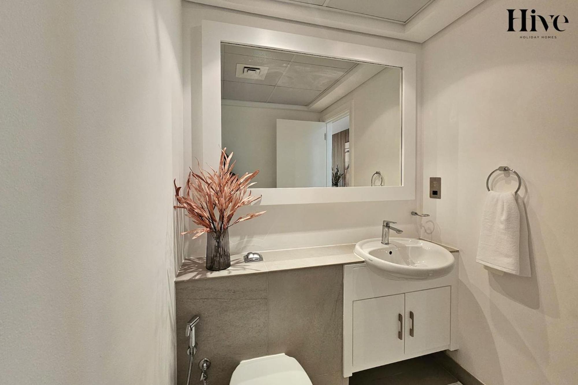 Luxury 3 Bedroom With Golf Course Views Apartment *