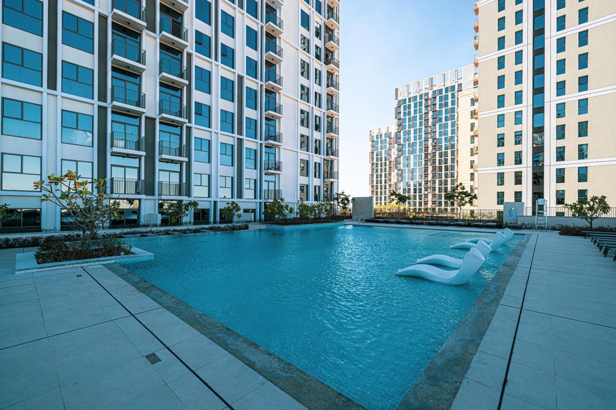 1 Bedroom Socio Tower Hills Apartment *
