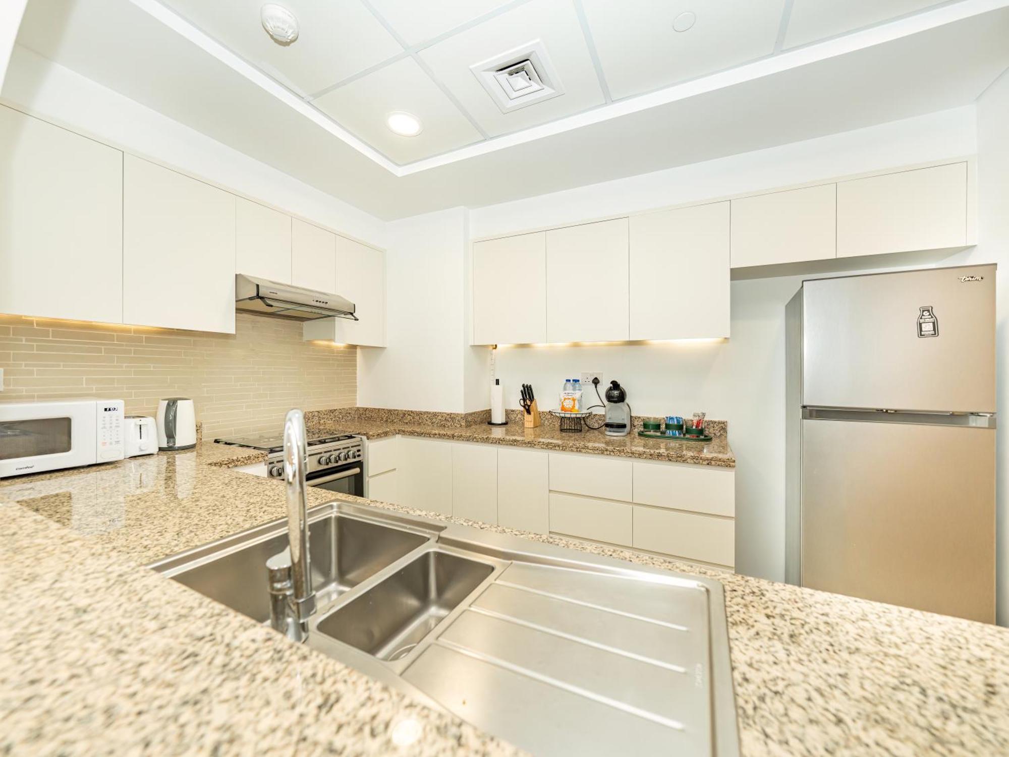 Holiday home Luxury 2br With Burj View, Very Close To Mall *