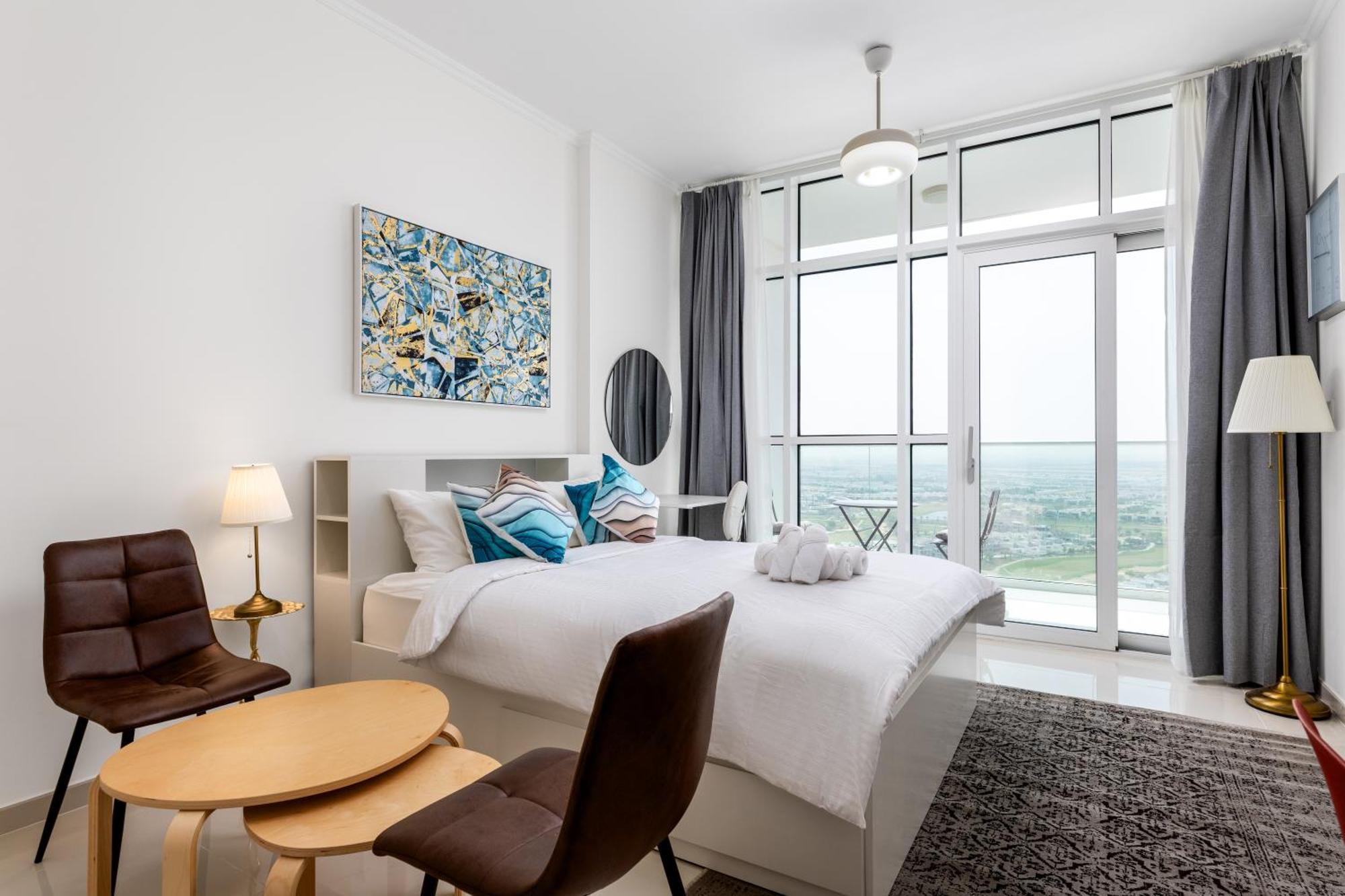 Apartment Waves - Elegant 28th Floor Studio In Carson A, Damac Hills